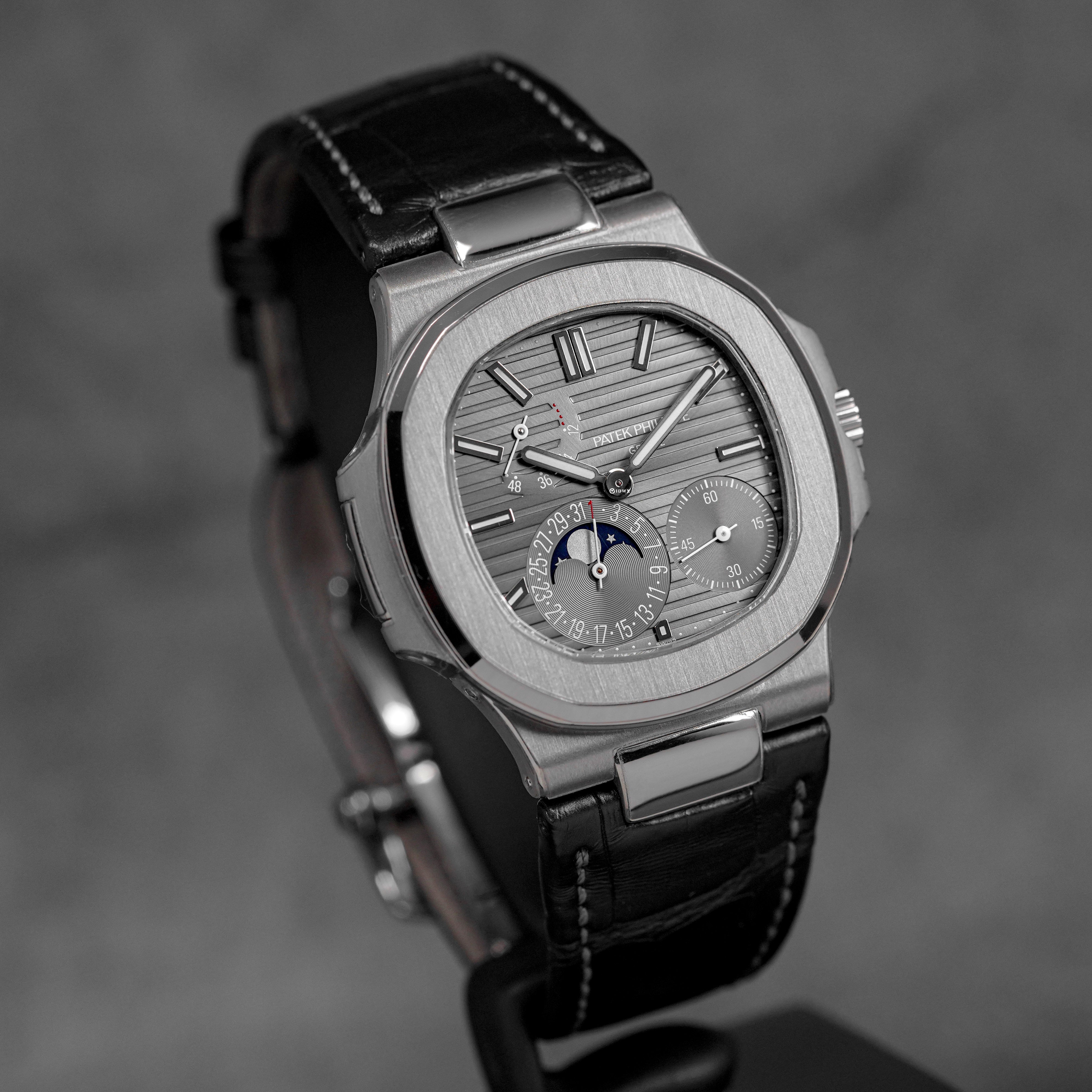 NAUTILUS 5712G WHITEGOLD MOONPHASE GREY DIAL (2019)