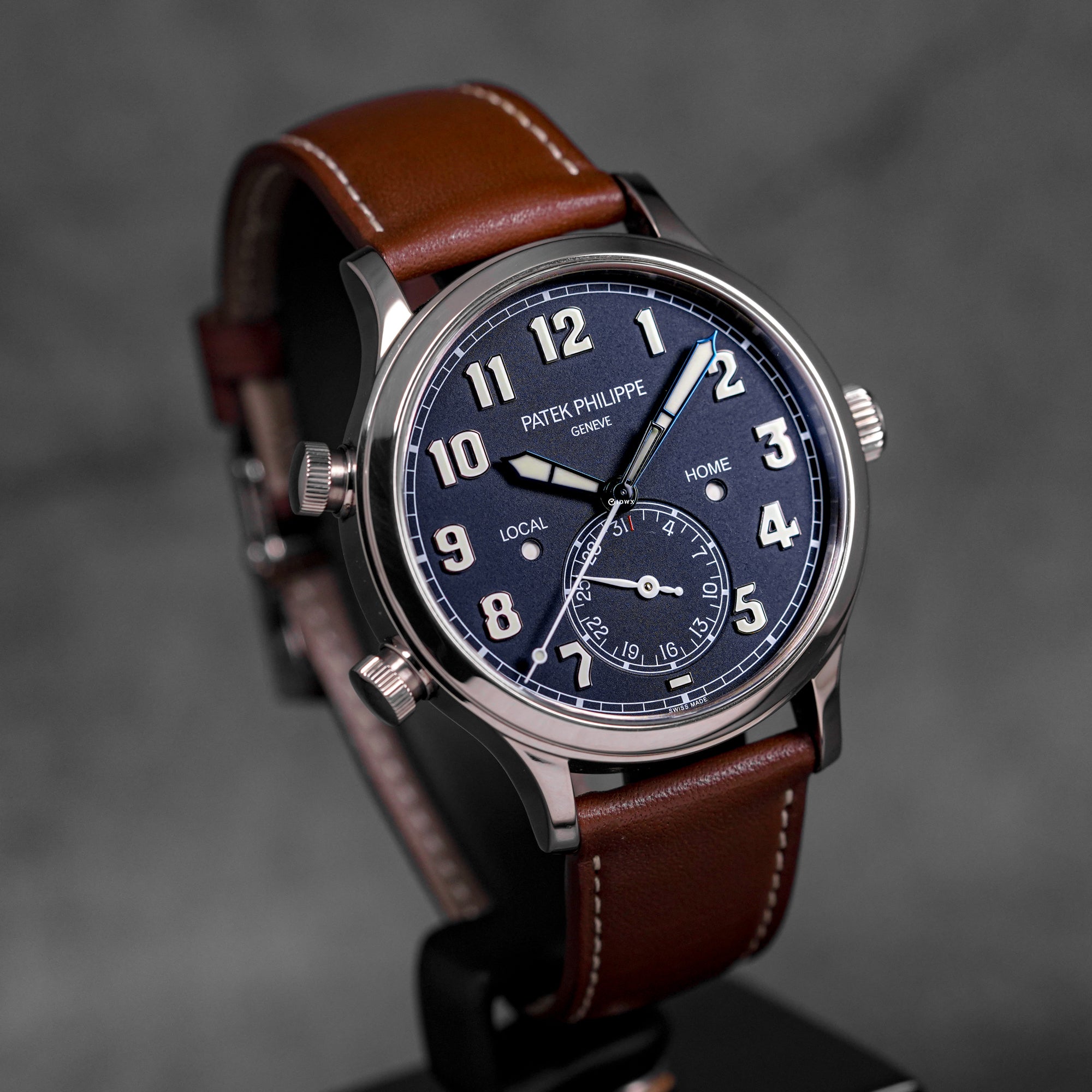 CALATRAVA PILOT TRAVEL TIME 5524G WHITEGOLD BLUE DIAL (2020)