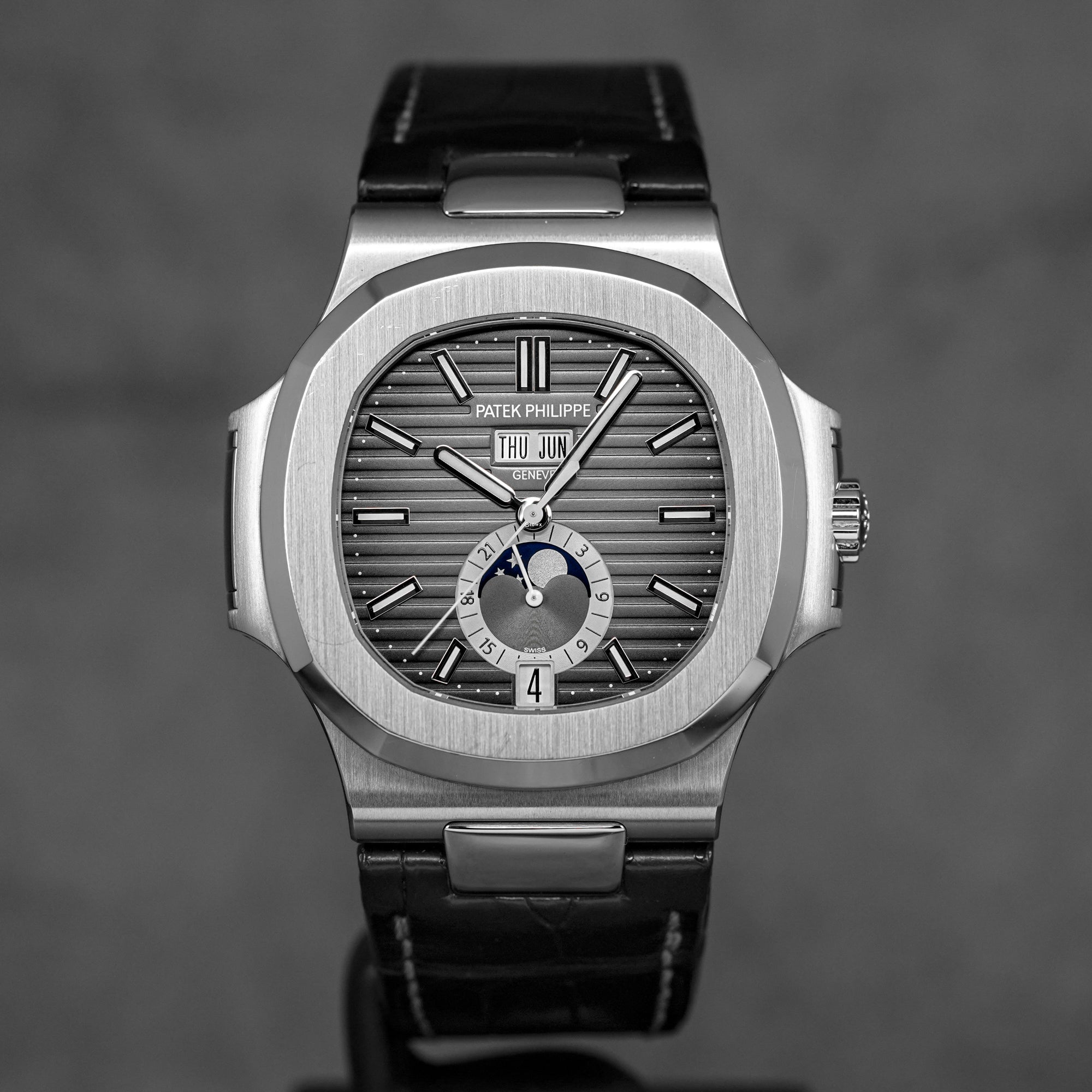 harga patek philippe nautilus 5726a