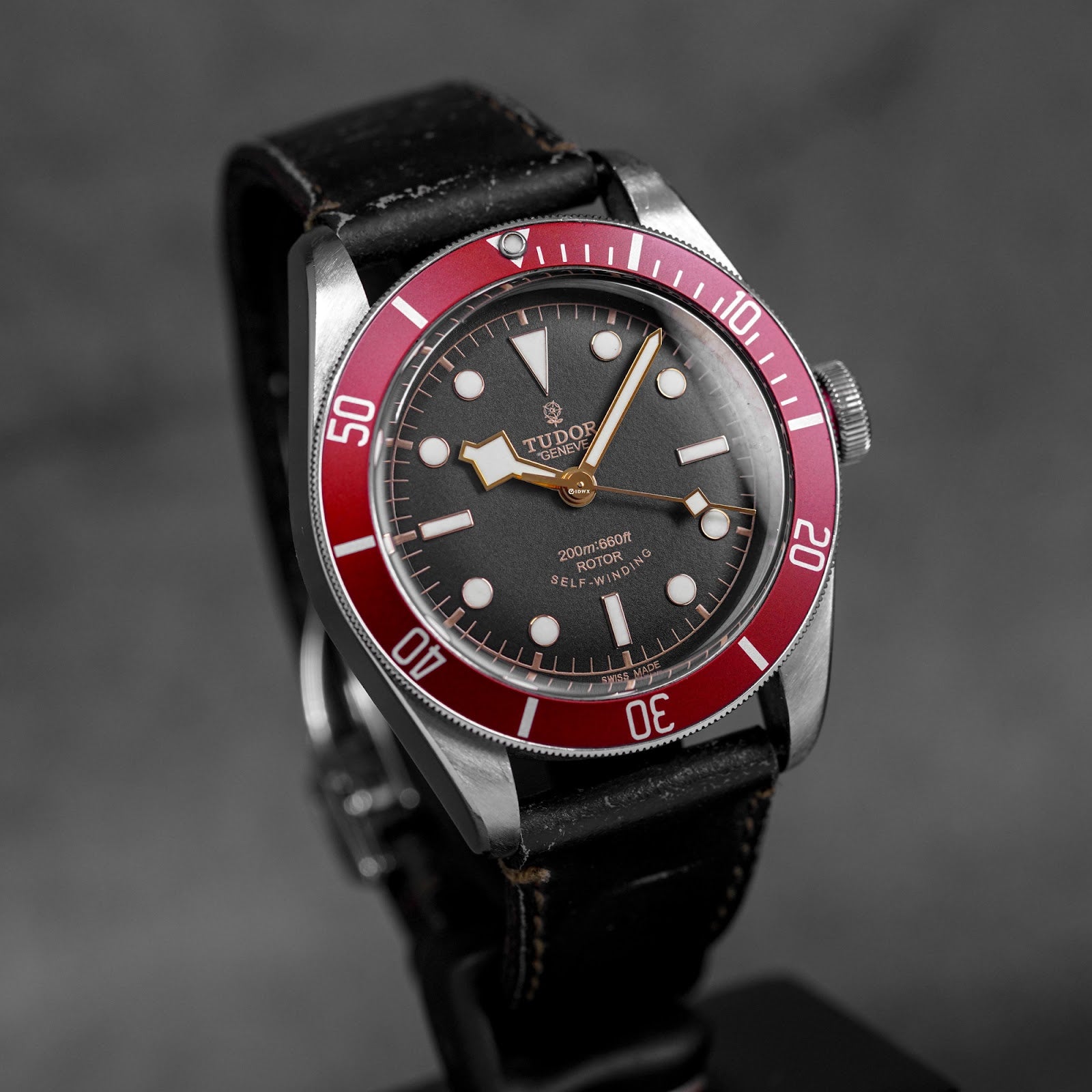HERITAGE BLACK BAY 41 RED LEATHER STRAP (2013)