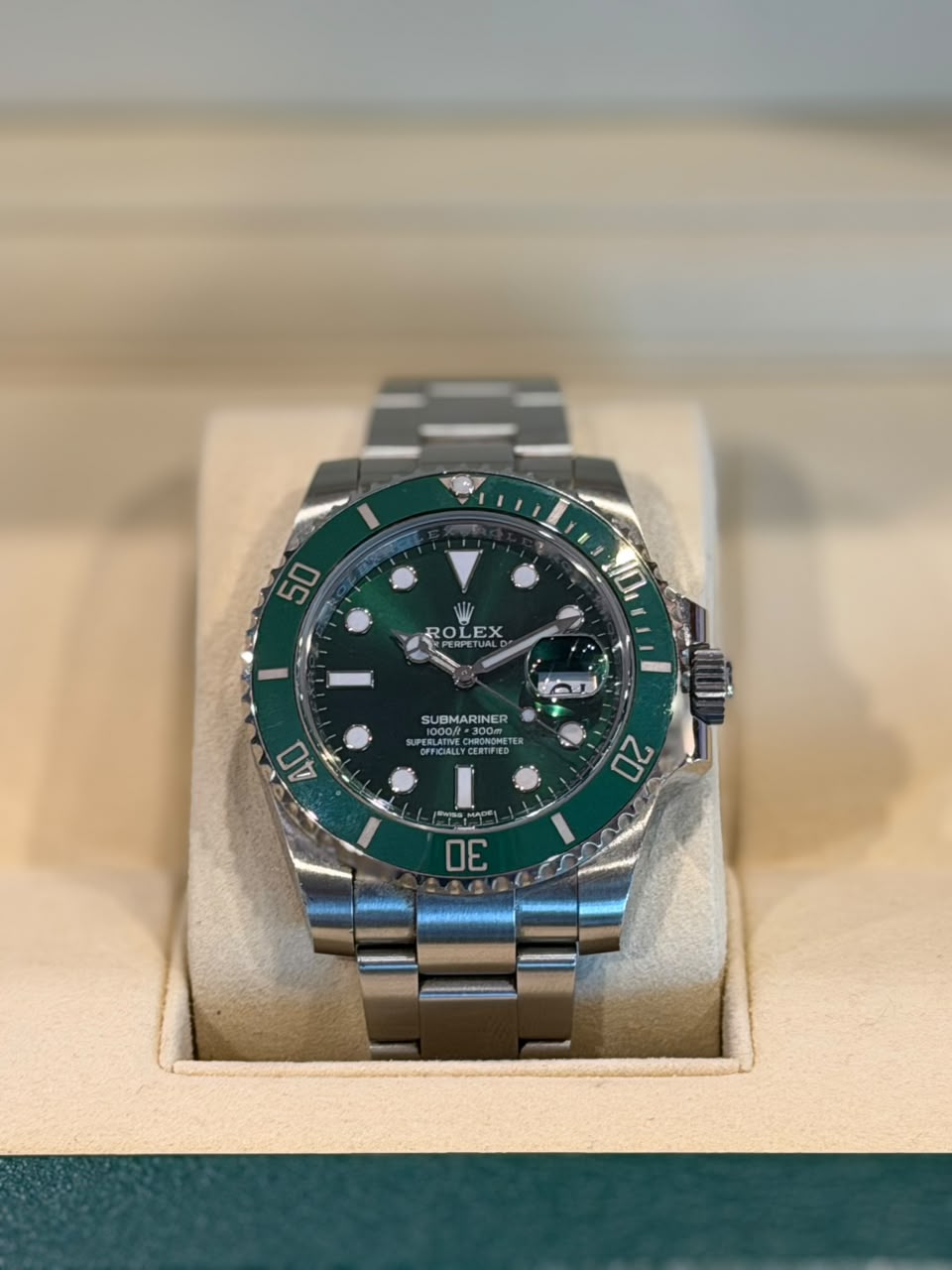 SUBMARINER DATE 40MM HULK (2019)