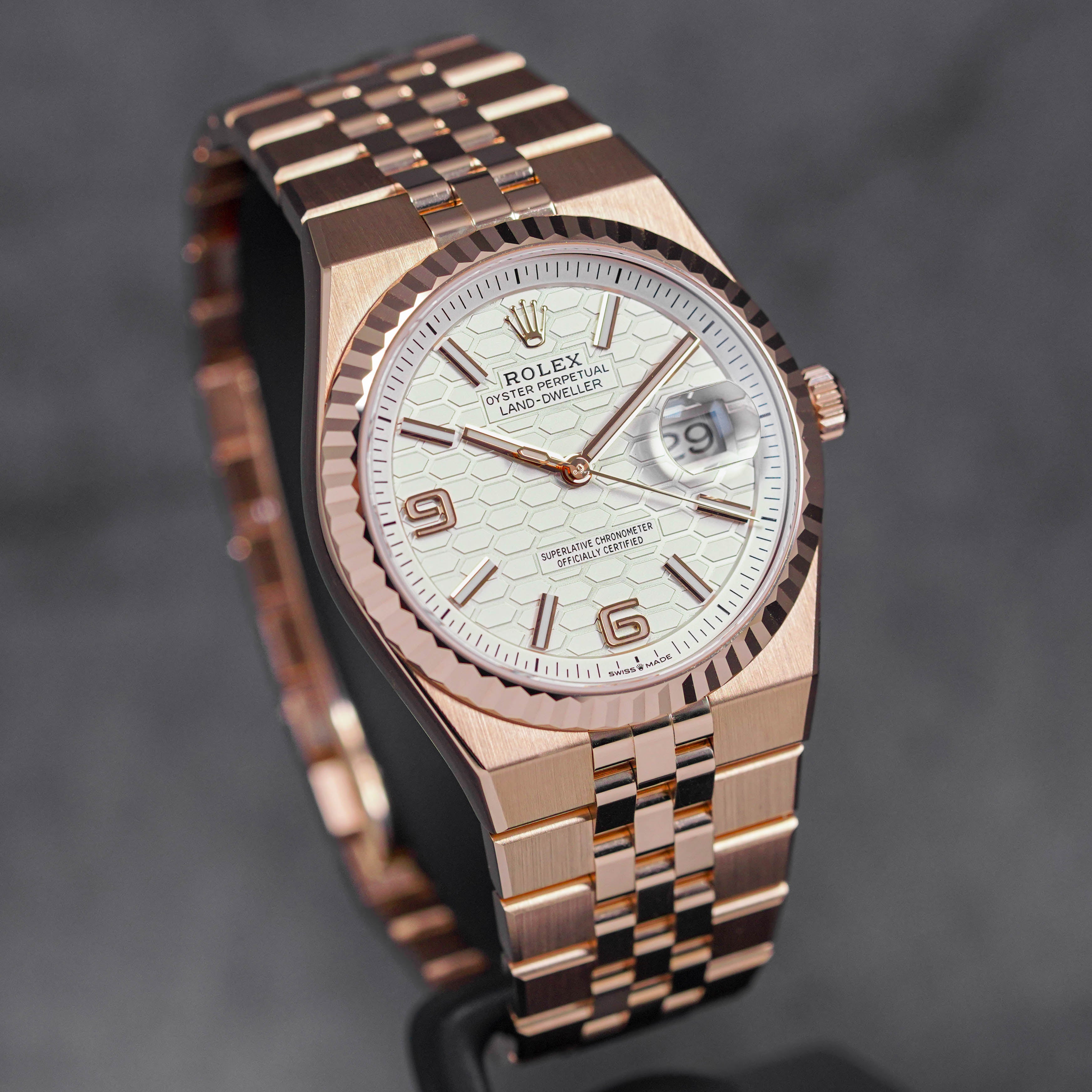 harga rolex land dweller 36 rosegold white indonesia terbaru