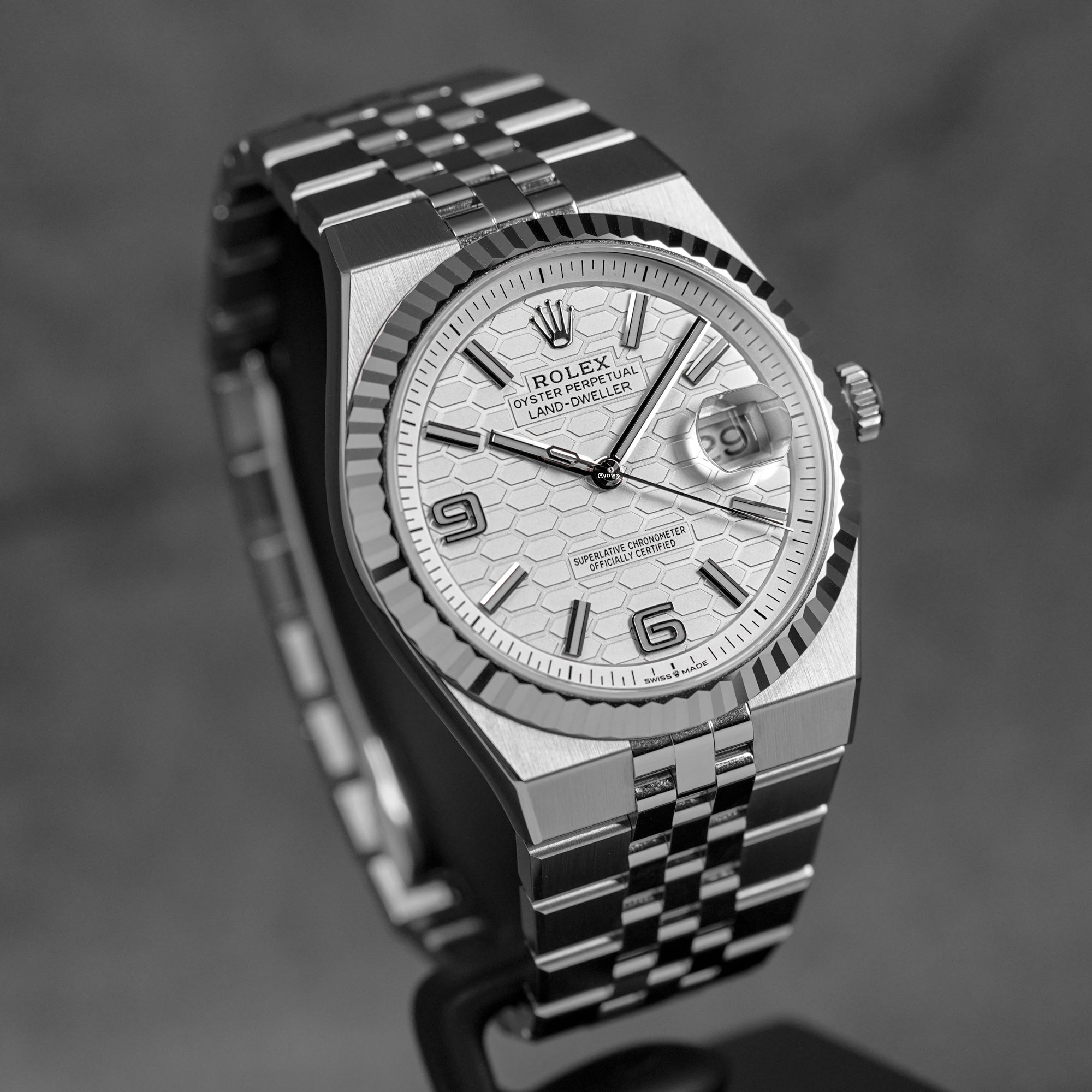 harga rolex land dweller 40mm white indonesia terbaru