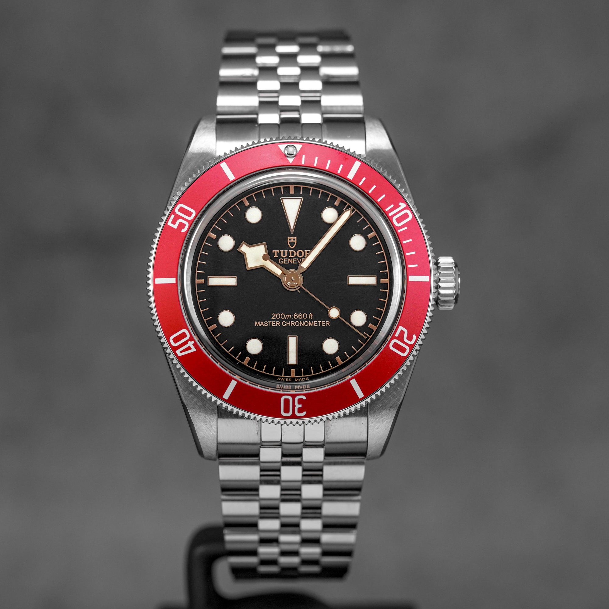 harga tudor black bay red burgundy