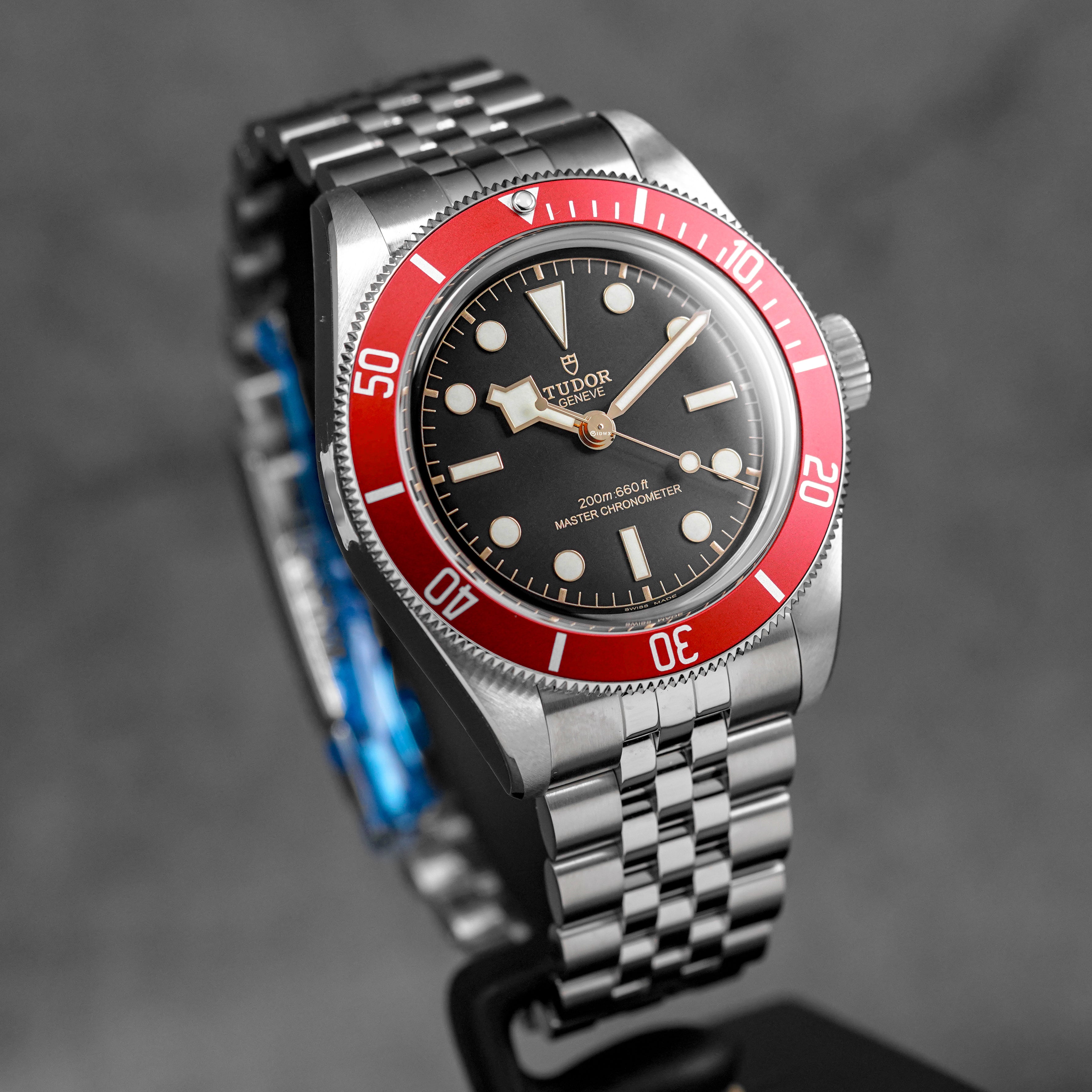 harga tudor black bay red burgundy terbaru