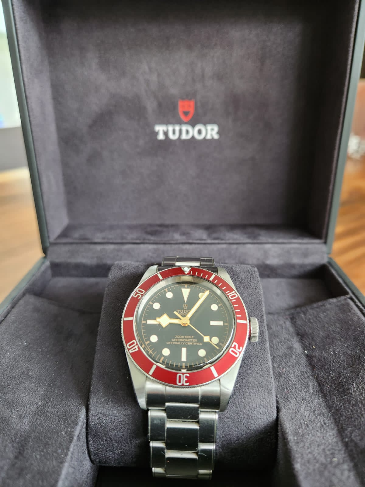 BLACK BAY HERITAGE 41 RED (2021)