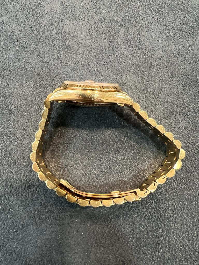 ROLEX DATEJUST 31MM YELLOW GOLD 'W SERIES' (CIRCA 2001)