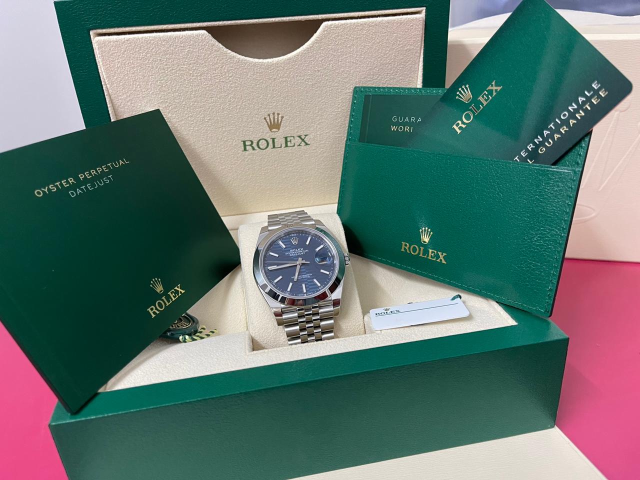 DATEJUST 41MM DOMED BEZEL BLUE FLUTED DIAL (2022)