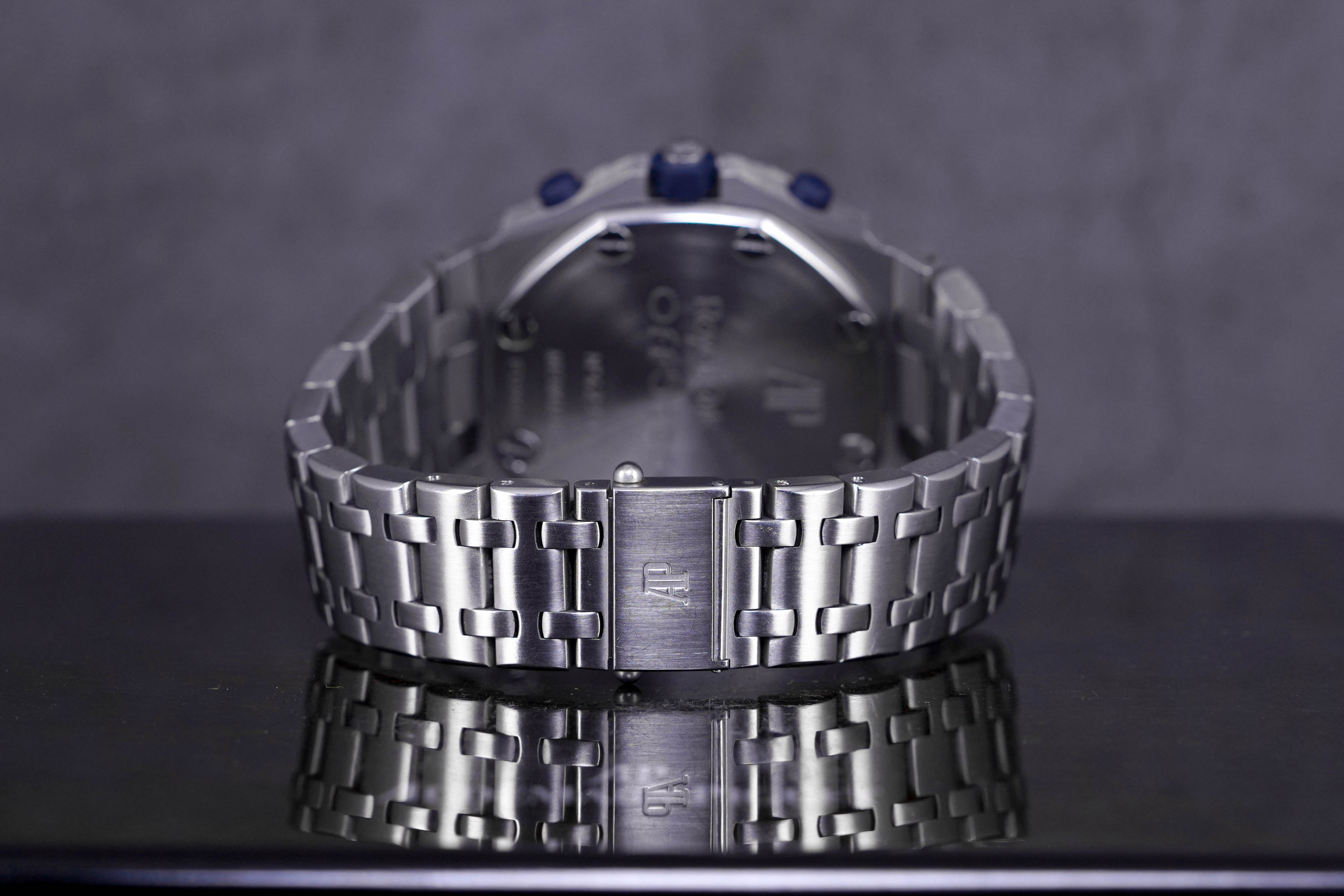 ROYAL OAK OFFSHORE CHRONOGRAPH 42MM WHITE DIAL (2006)