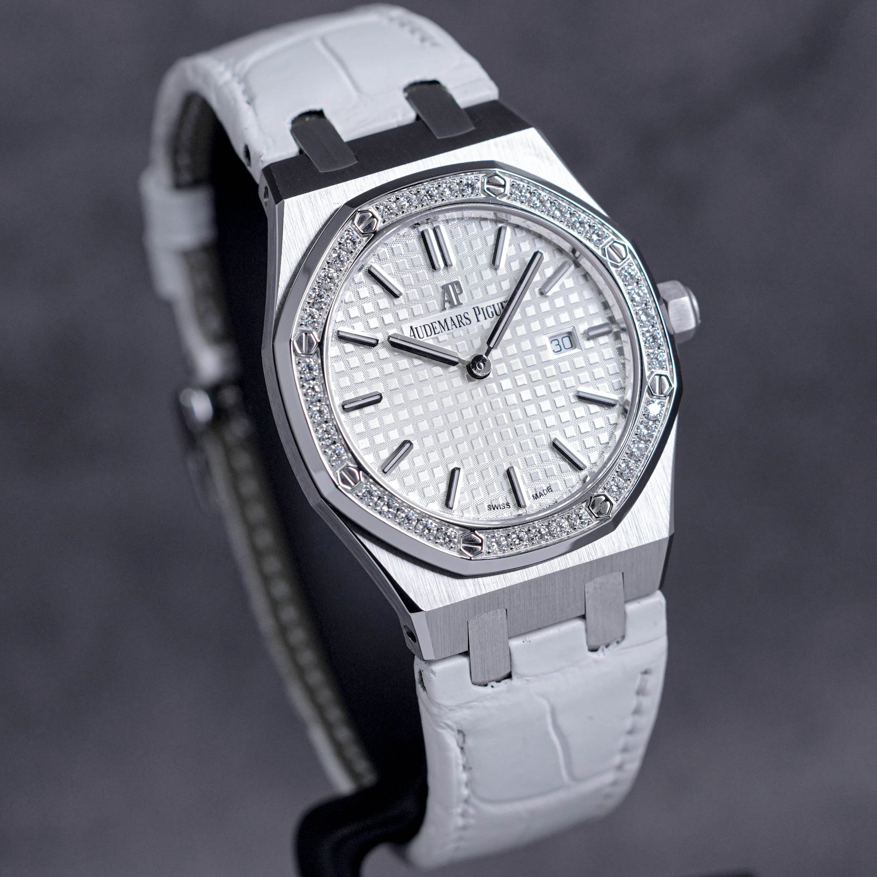 ROYAL OAK 33MM LADIES DIAMOND BEZEL WHITE DIAL (2015)
