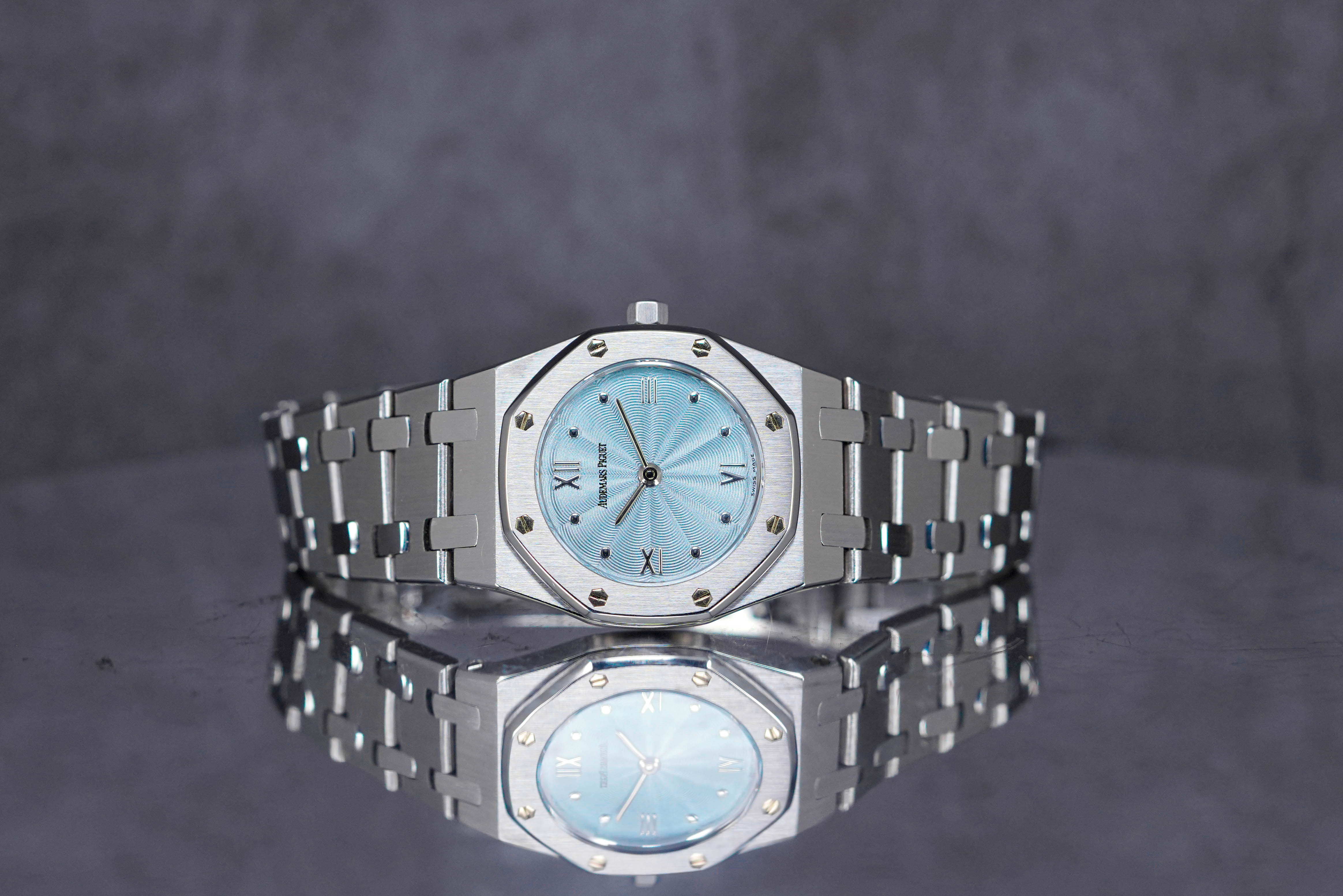 ROYAL OAK 25MM 66270ST ICY BLUE DIAL (WATCH & SERVICE PAPER ONLY)