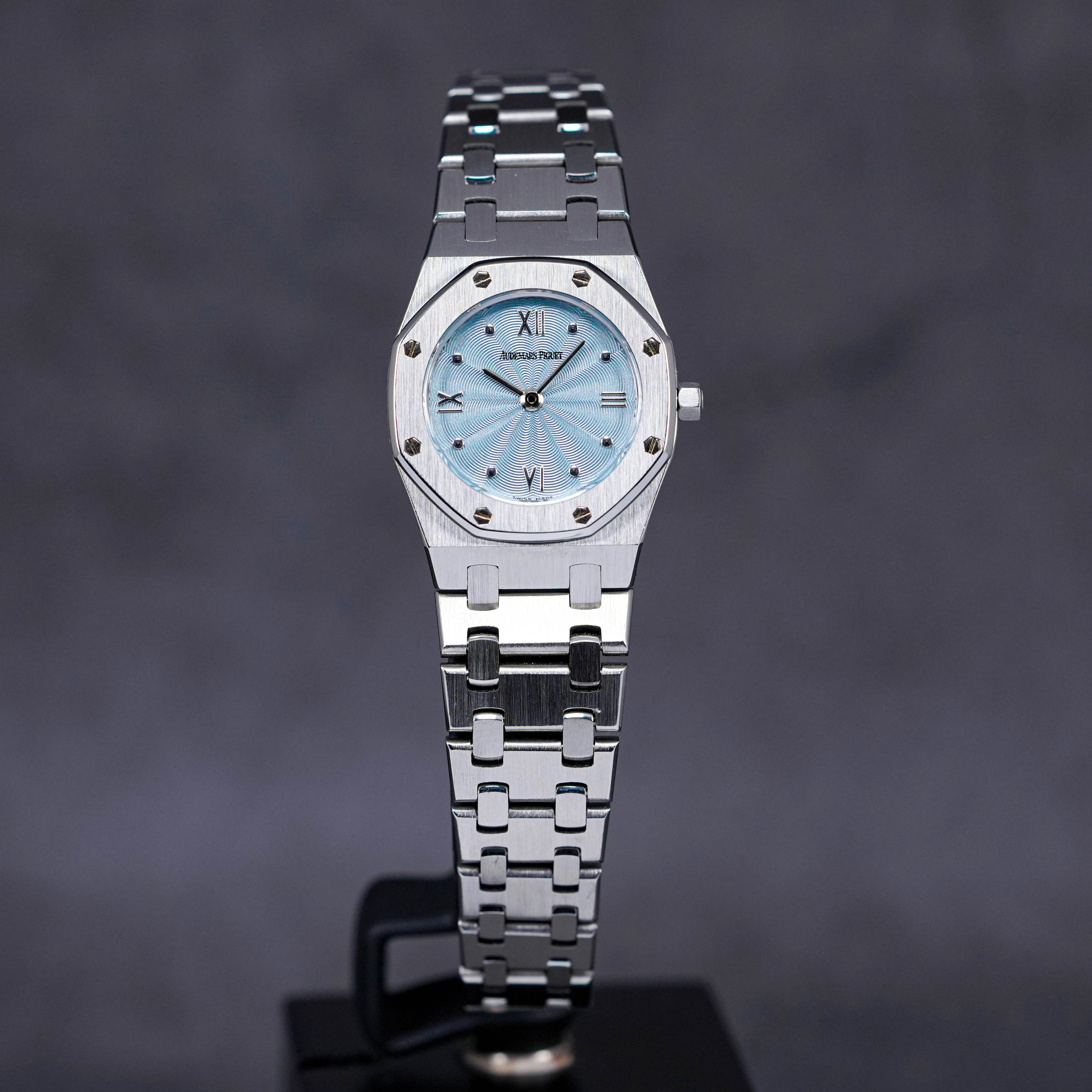 ROYAL OAK 25MM 66270ST ICY BLUE DIAL (WATCH & SERVICE PAPER ONLY)