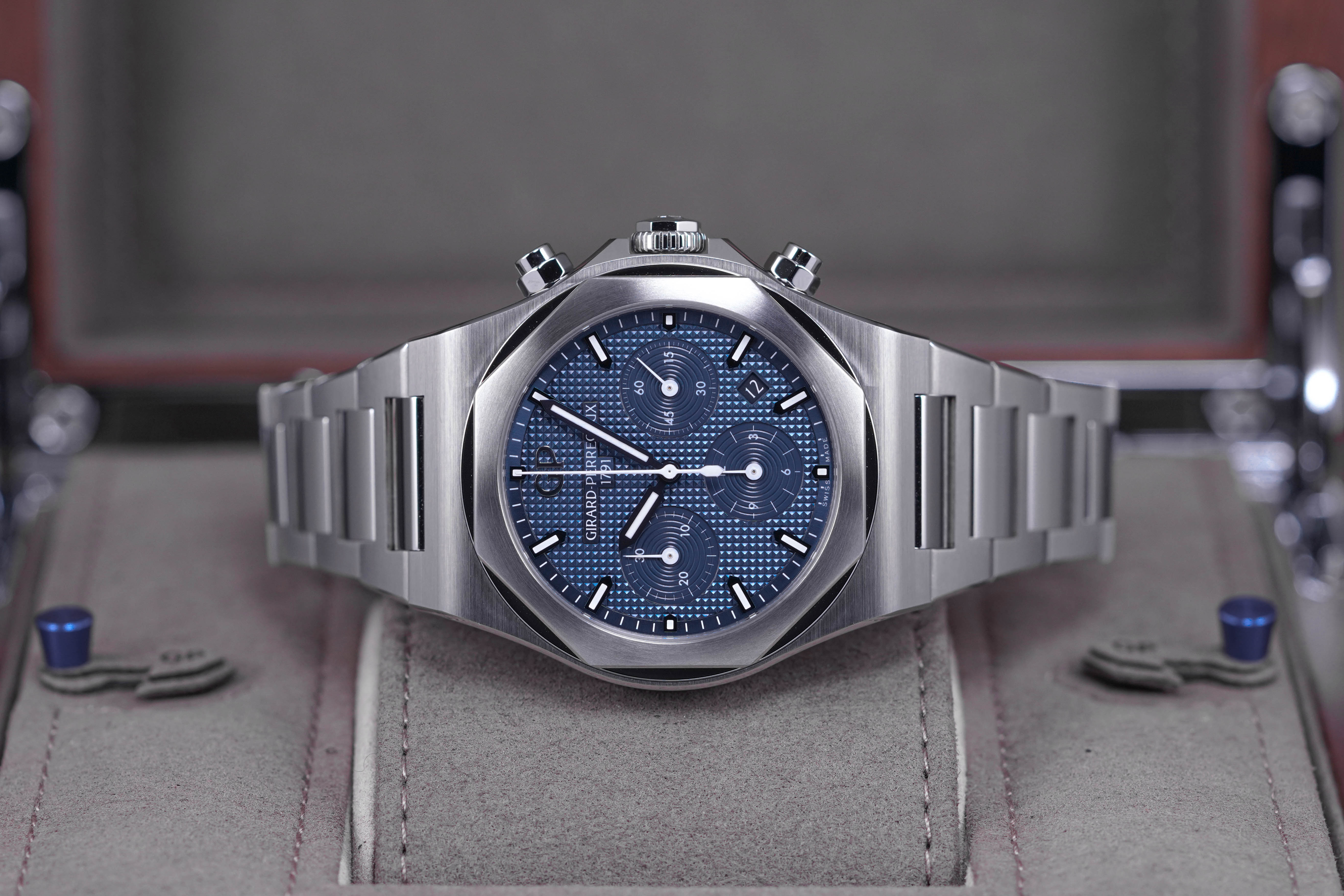 GIRARD PERREGAUX CHRONO BLUE