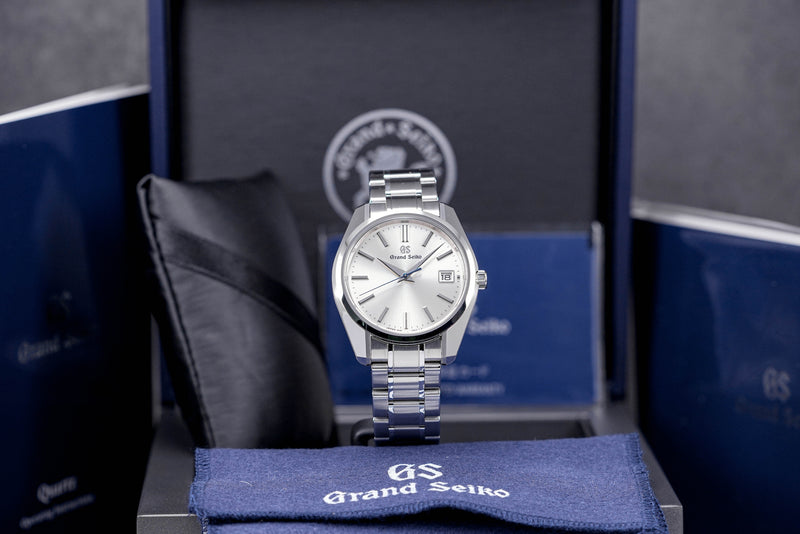 HERITAGE COLLECTION SILVER DIAL (2022)