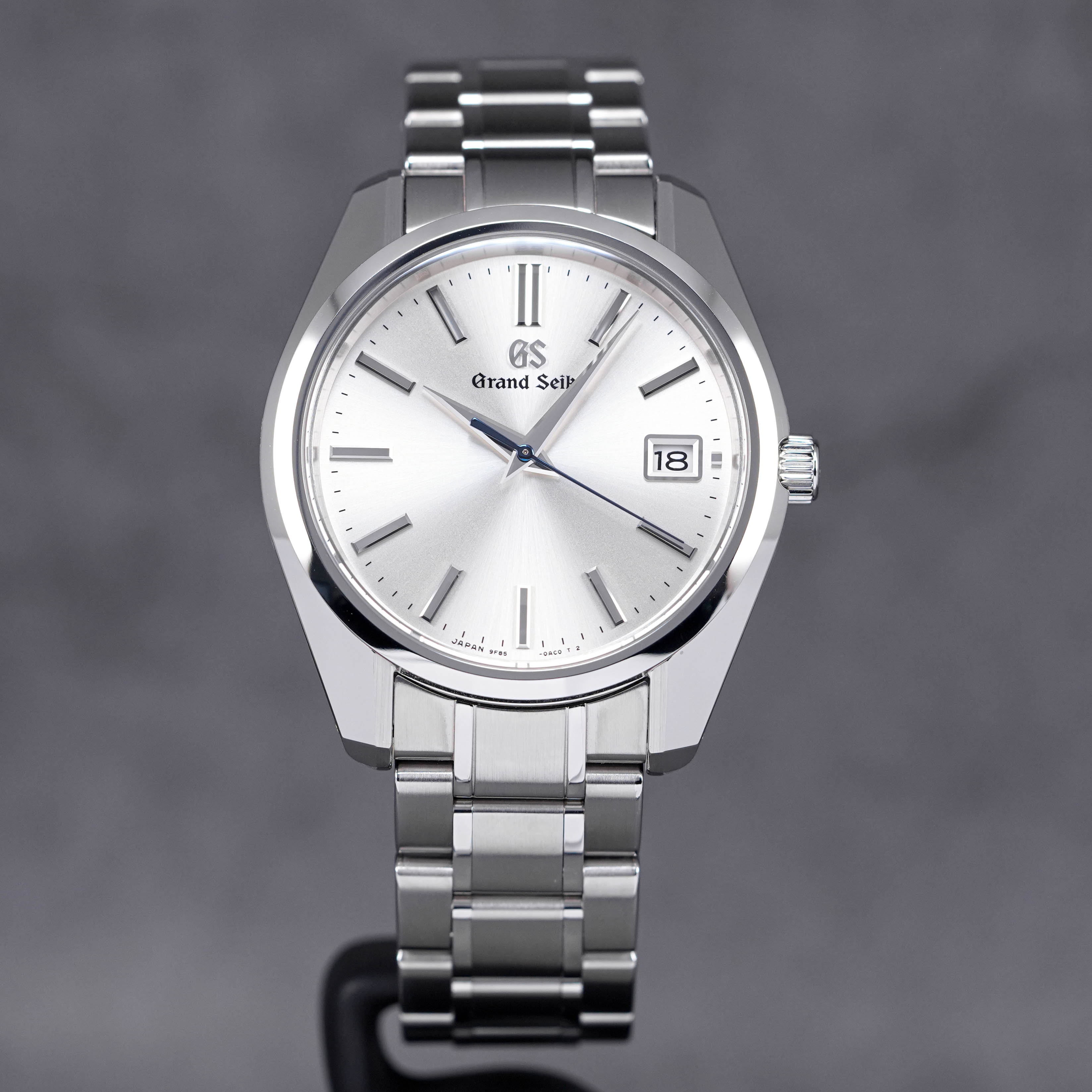 HERITAGE COLLECTION SILVER DIAL (2022)