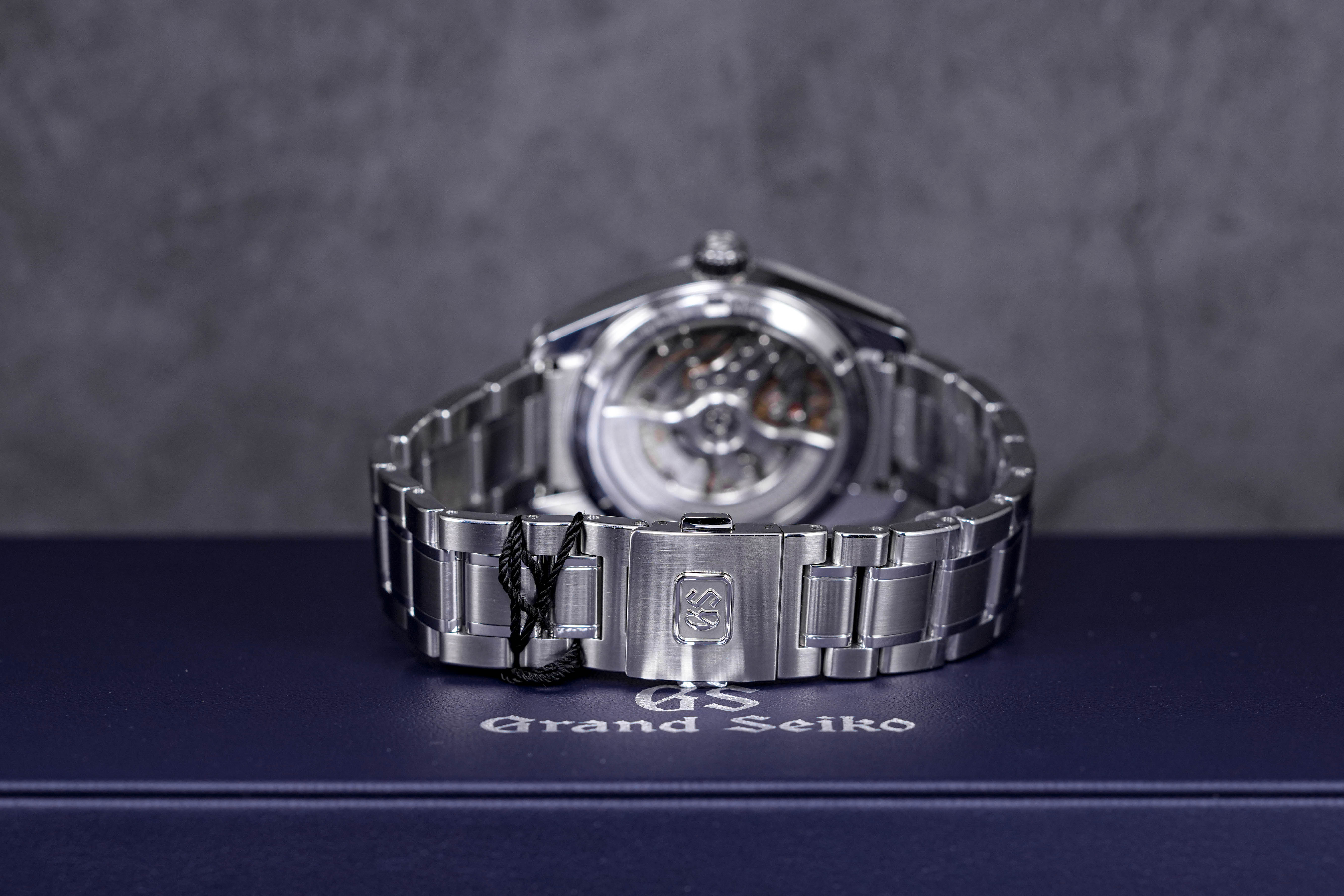 HERITAGE COLLECTION 'SNOWSCAPE' (2022)