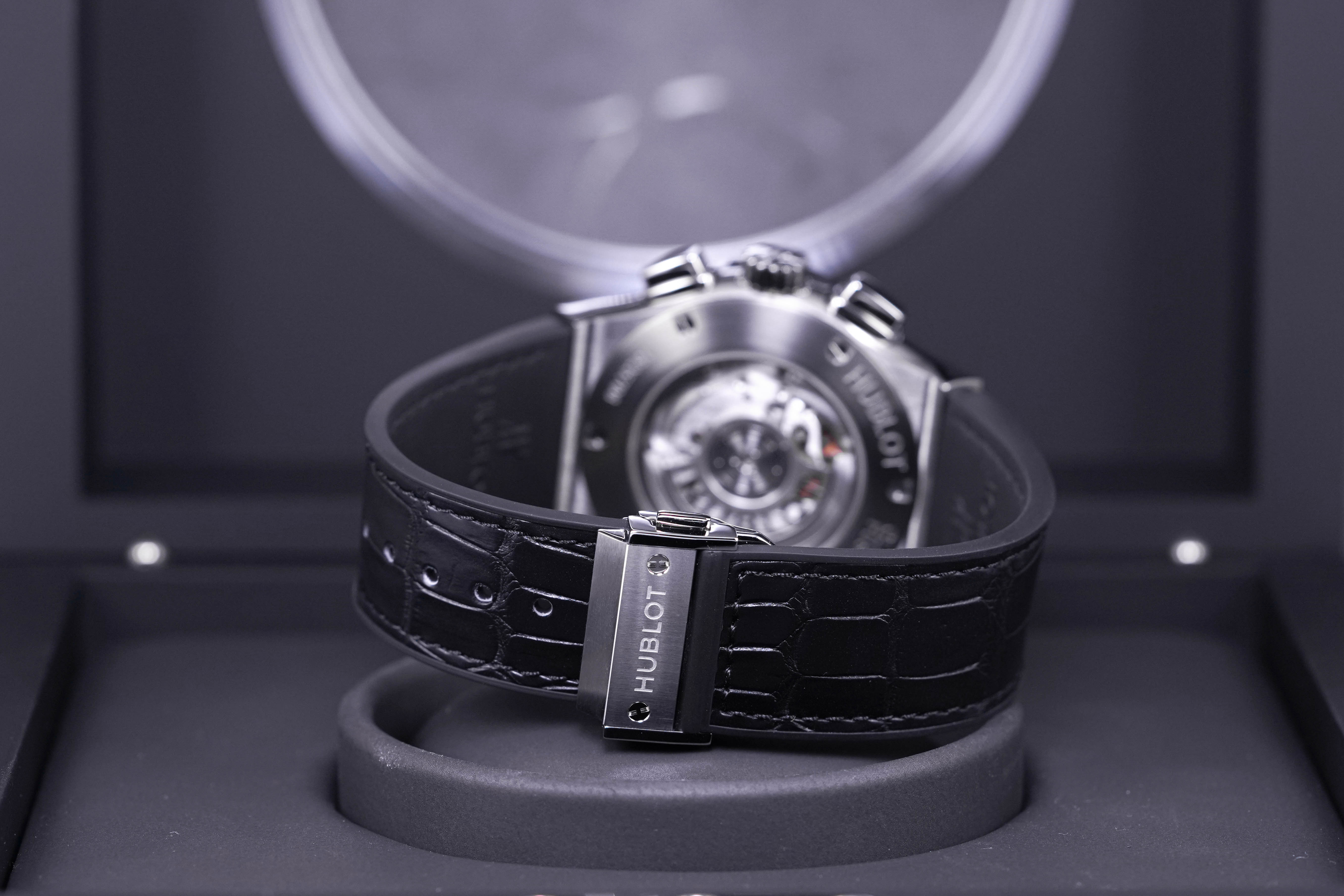 CLASSIC FUSION CHRONO TITANIUM 'BLACK DIAL' (2021)