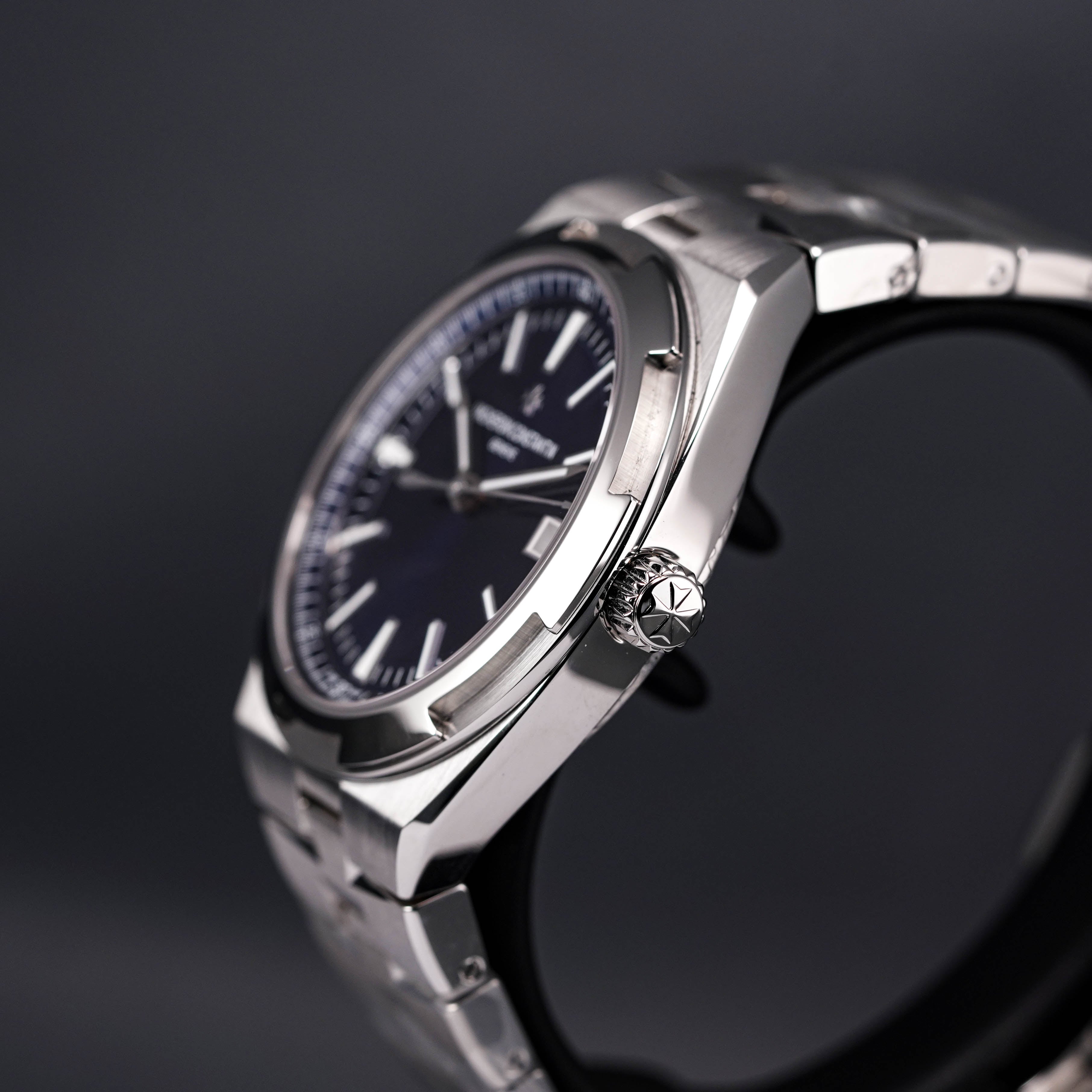 OVERSEAS DATE BLUE DIAL (2021)