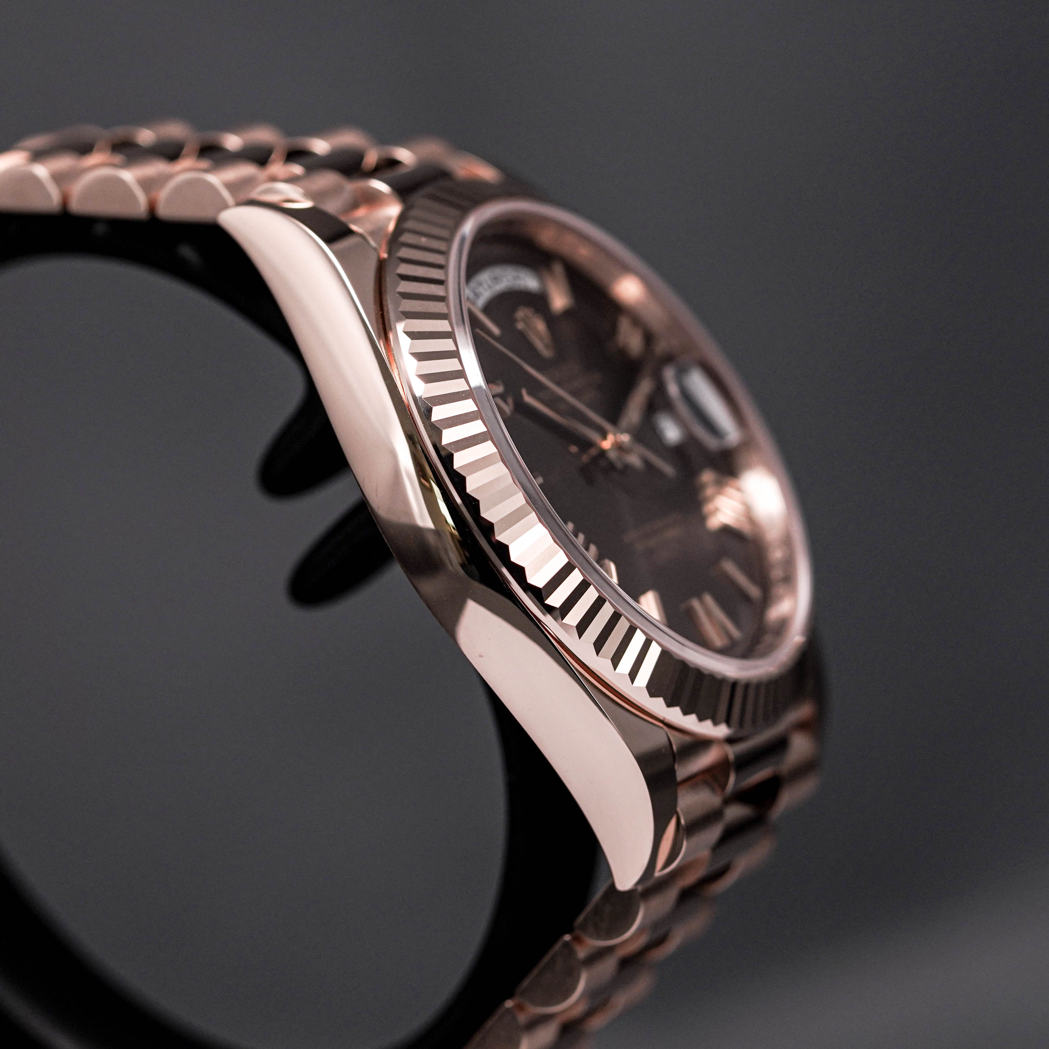 ROLEX DAYDATE 40MM ROSEGOLD CHOCO ROMAN DIAL