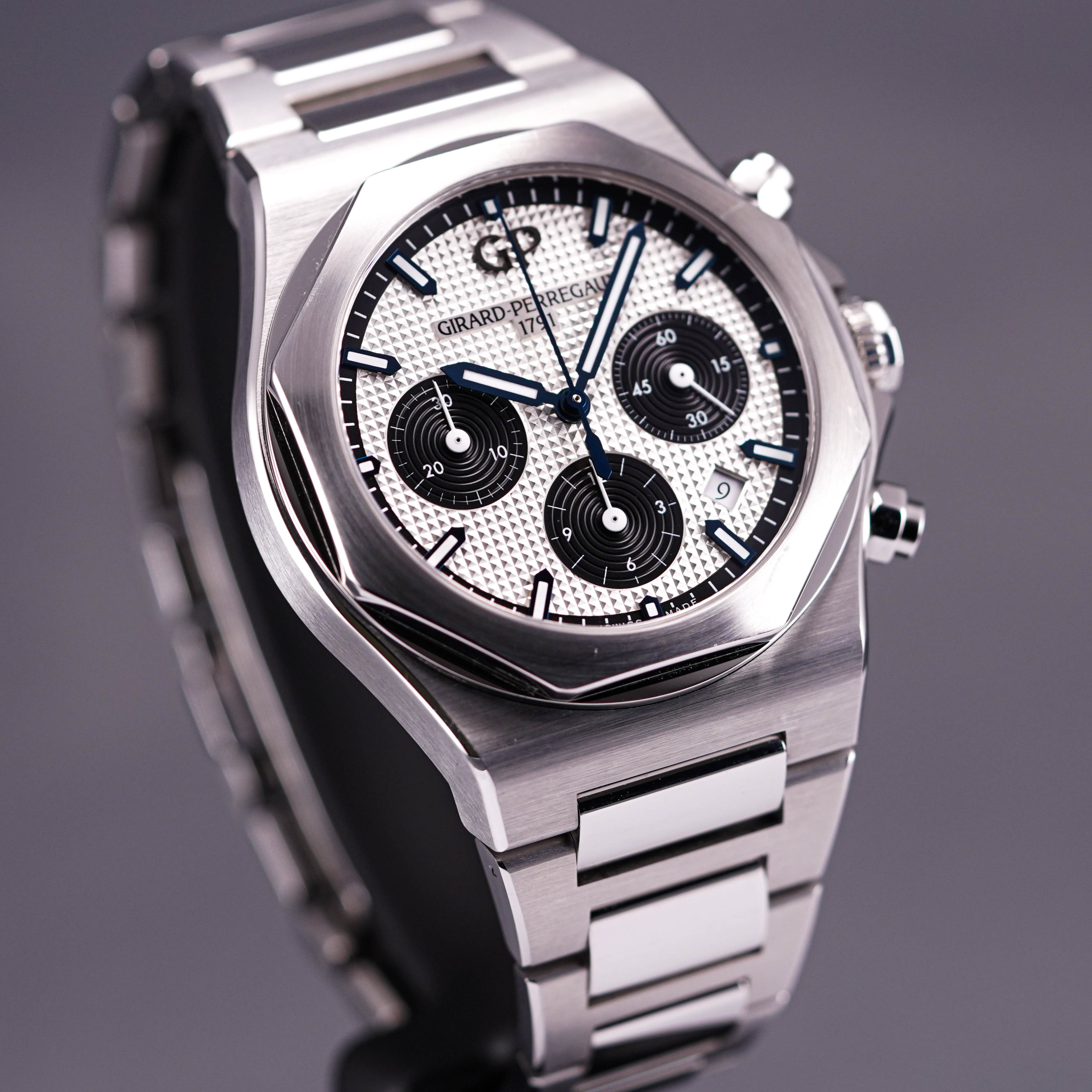 LAUREATO CHRONOGRAPH WHITE PANDA DIAL (2019)
