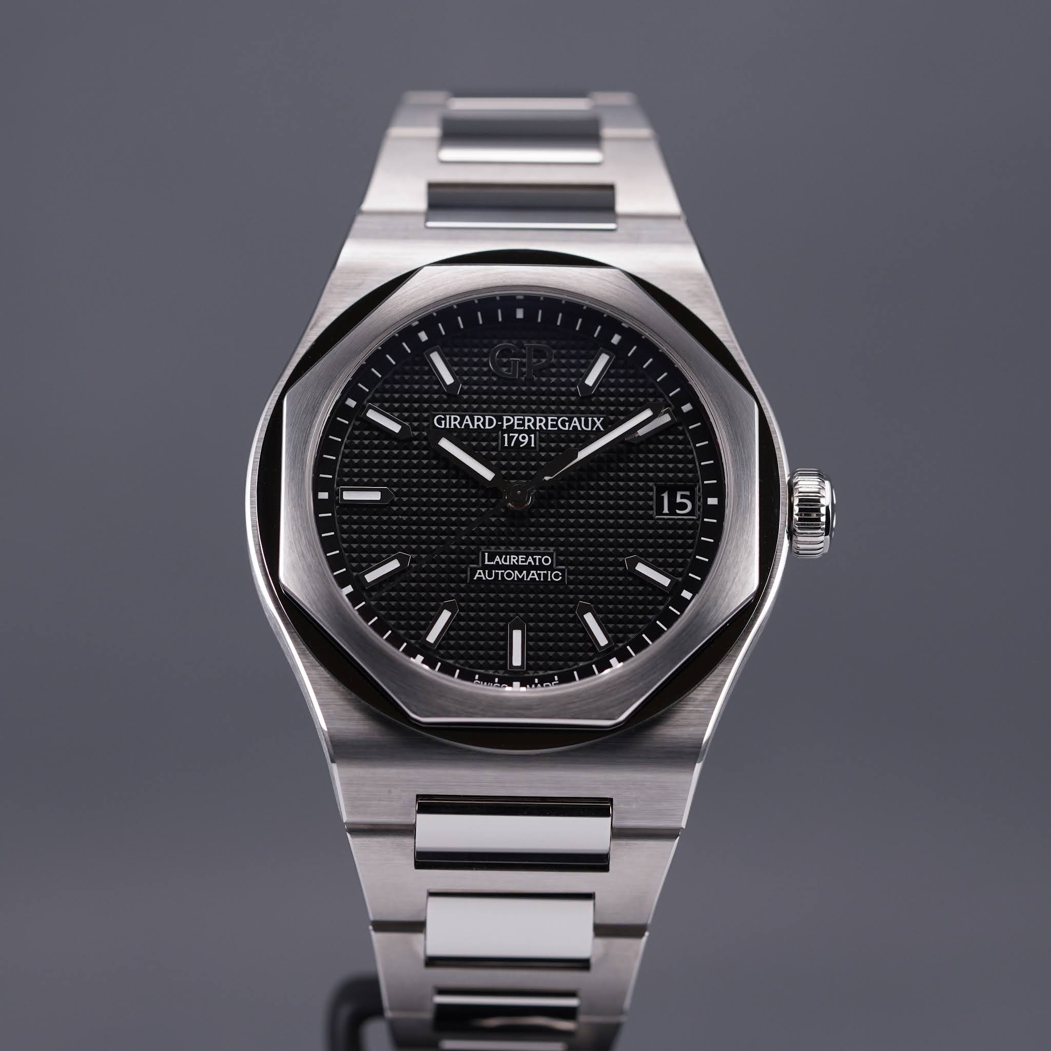 GIRARD PERREGAUX LAUREATO BLACK DIAL