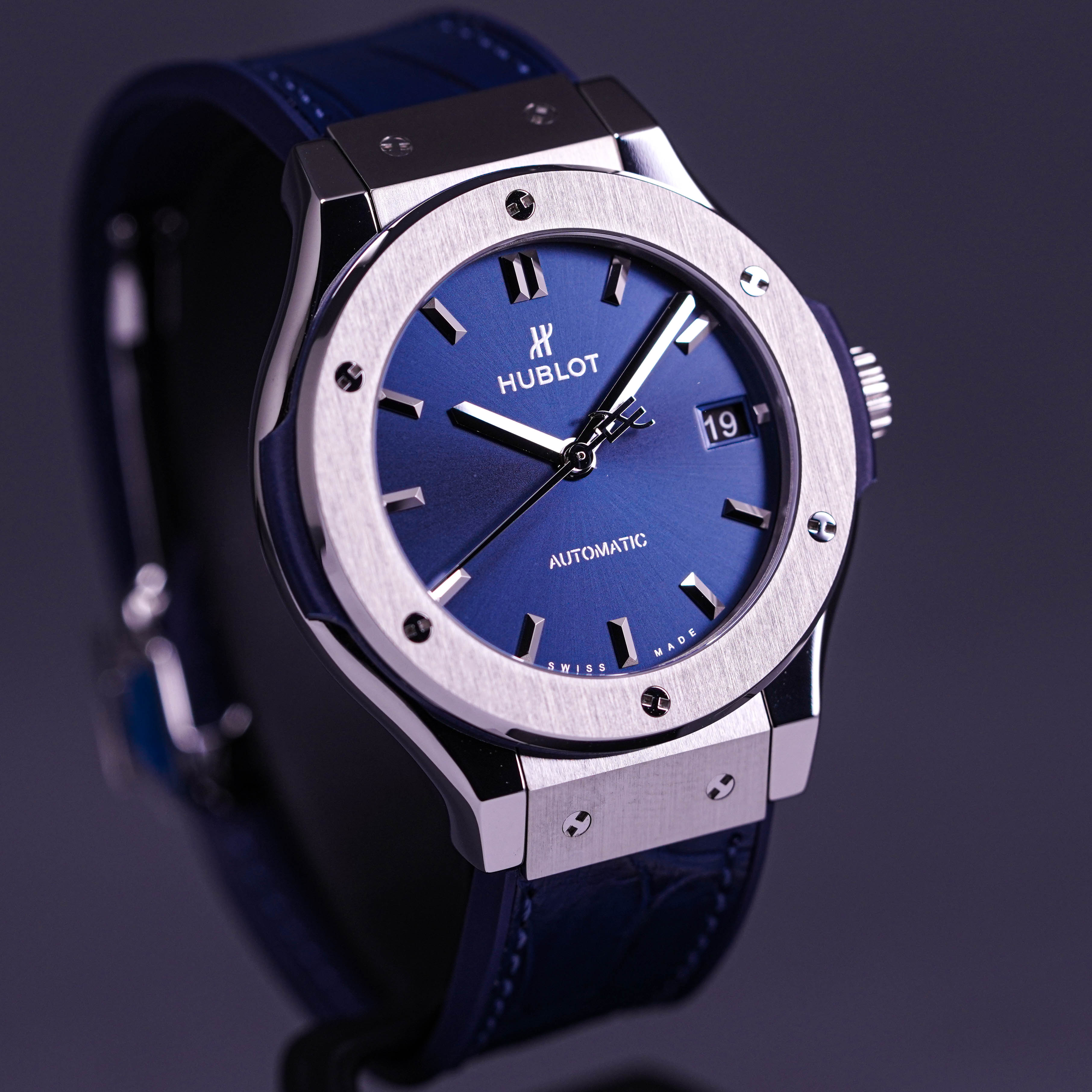 CLASSIC FUSION 38MM TITANIUM BLUE DIAL (2021)
