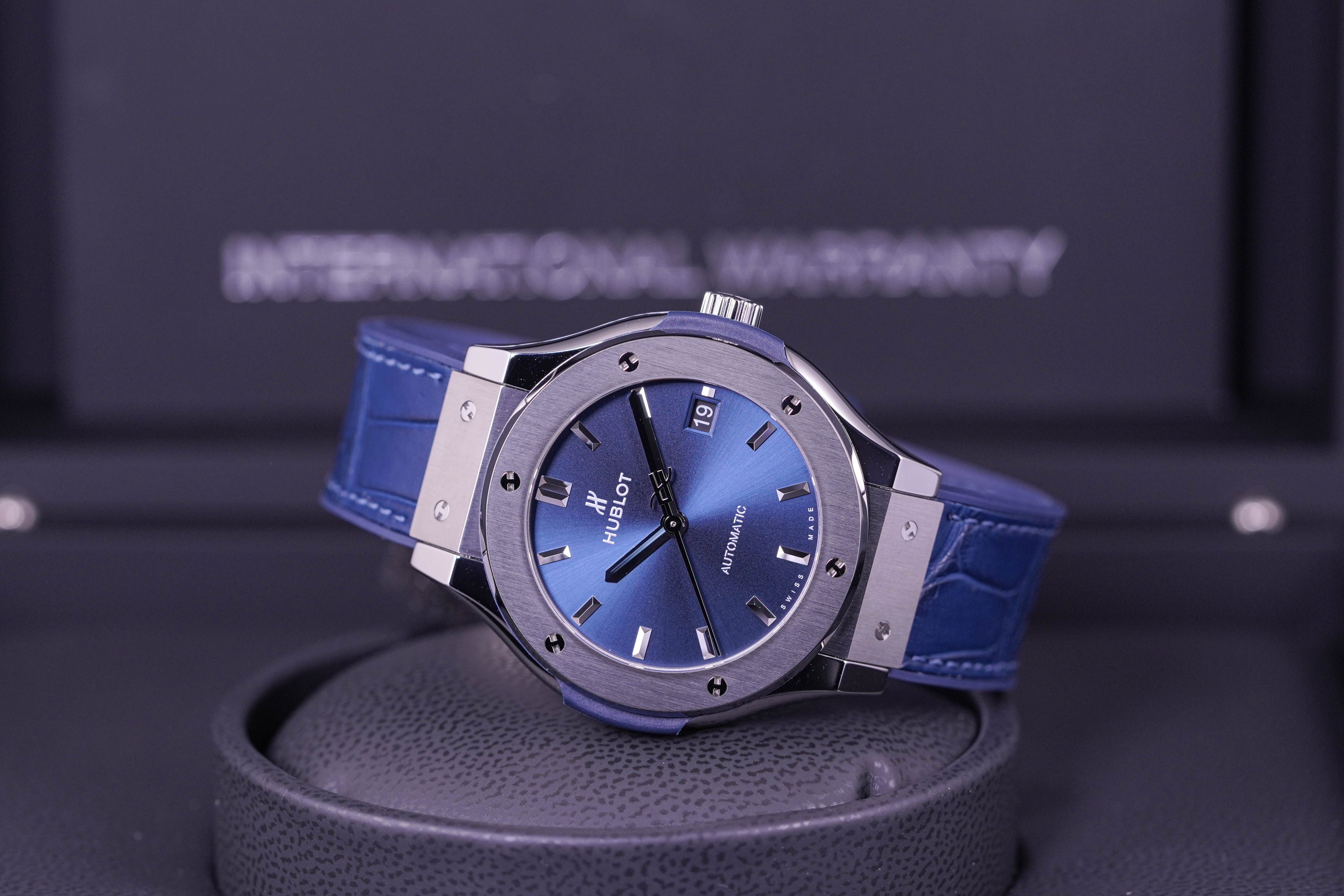 CLASSIC FUSION 38MM TITANIUM BLUE DIAL (2021)