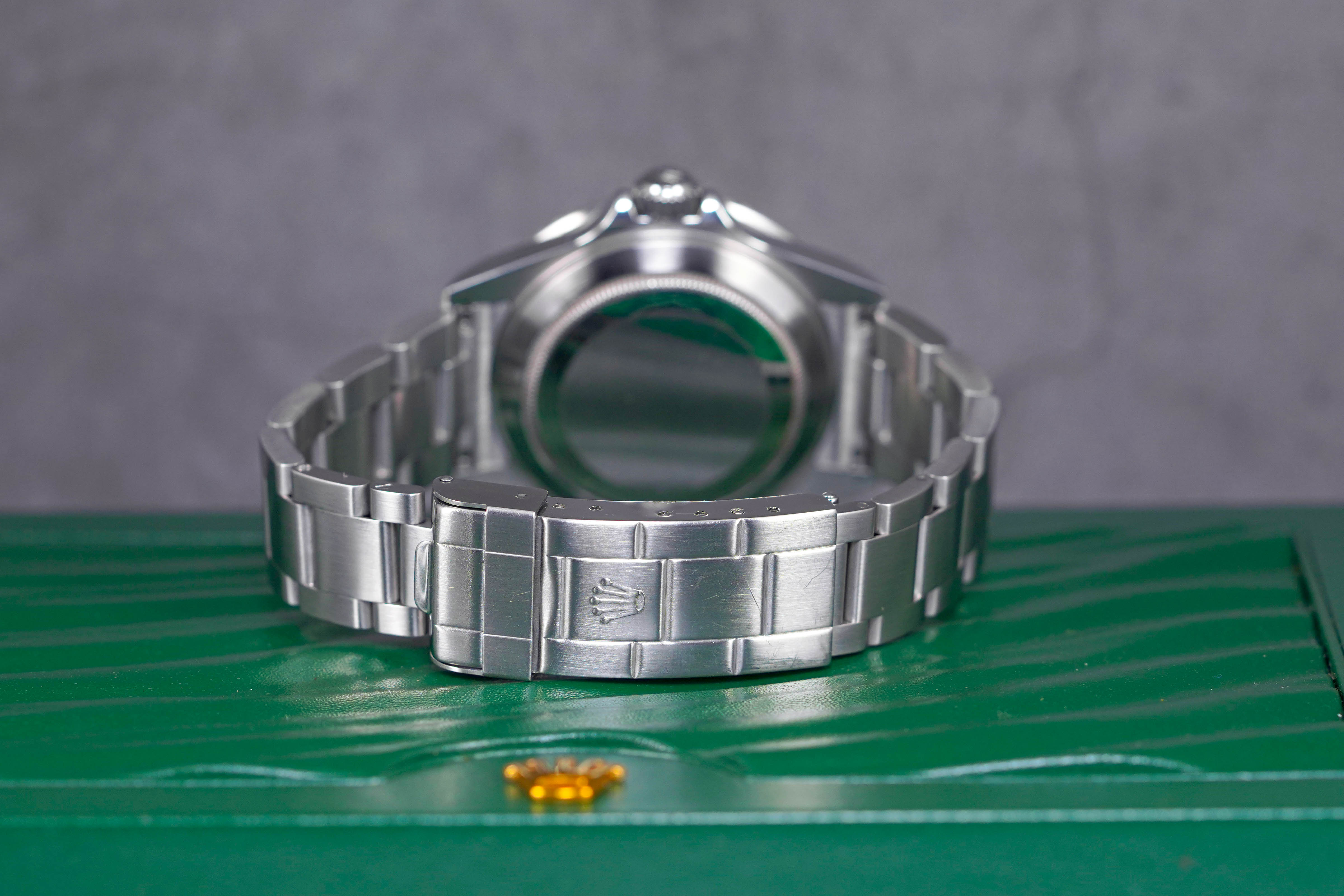 SUBMARINER DATE 40MM KERMIT 'M SERIES-REHAUT' (2009)