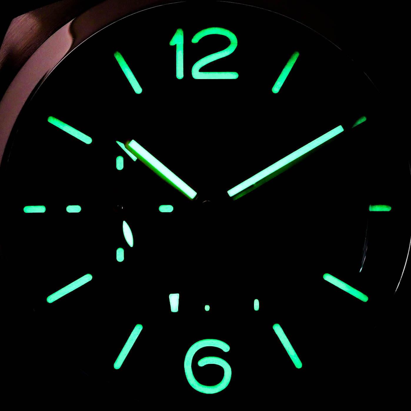 LUMINOR 1950 8 DAYS GMT PAM 233 BLACK DIAL (CIRCA 2008)