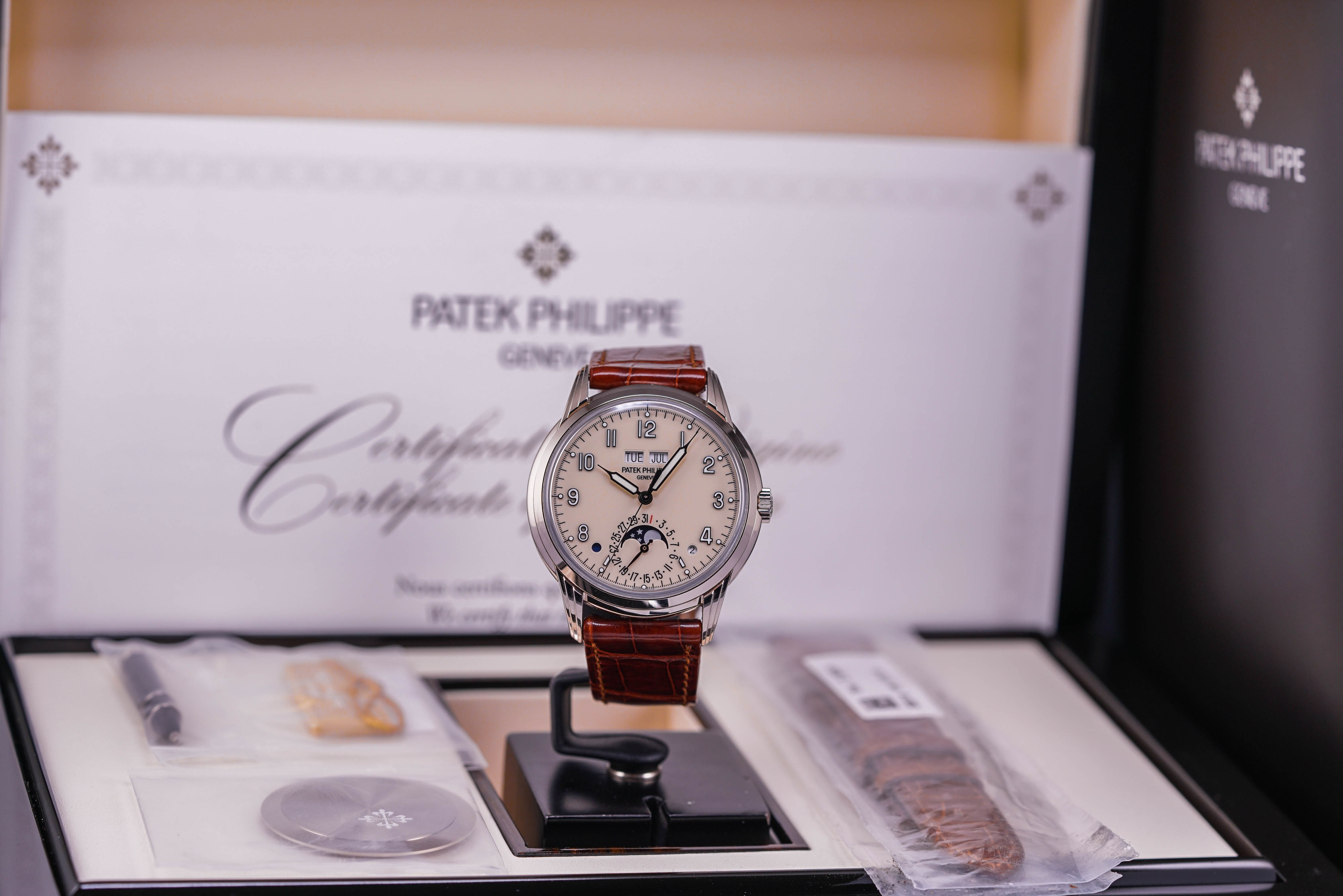 PATEK PHILIPPE PERPETUAL CALENDAR 5320G-001 (2019)