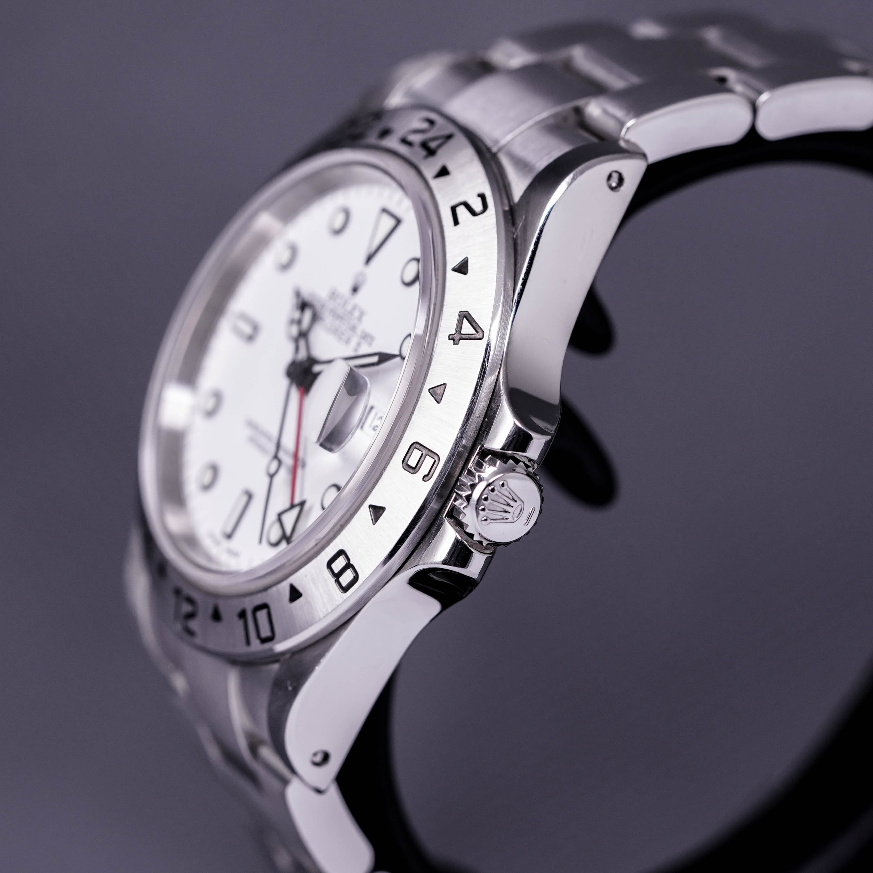 EXPLORER 16570 WHITE DIAL 'P' SERIAL (WATCH ONLY)