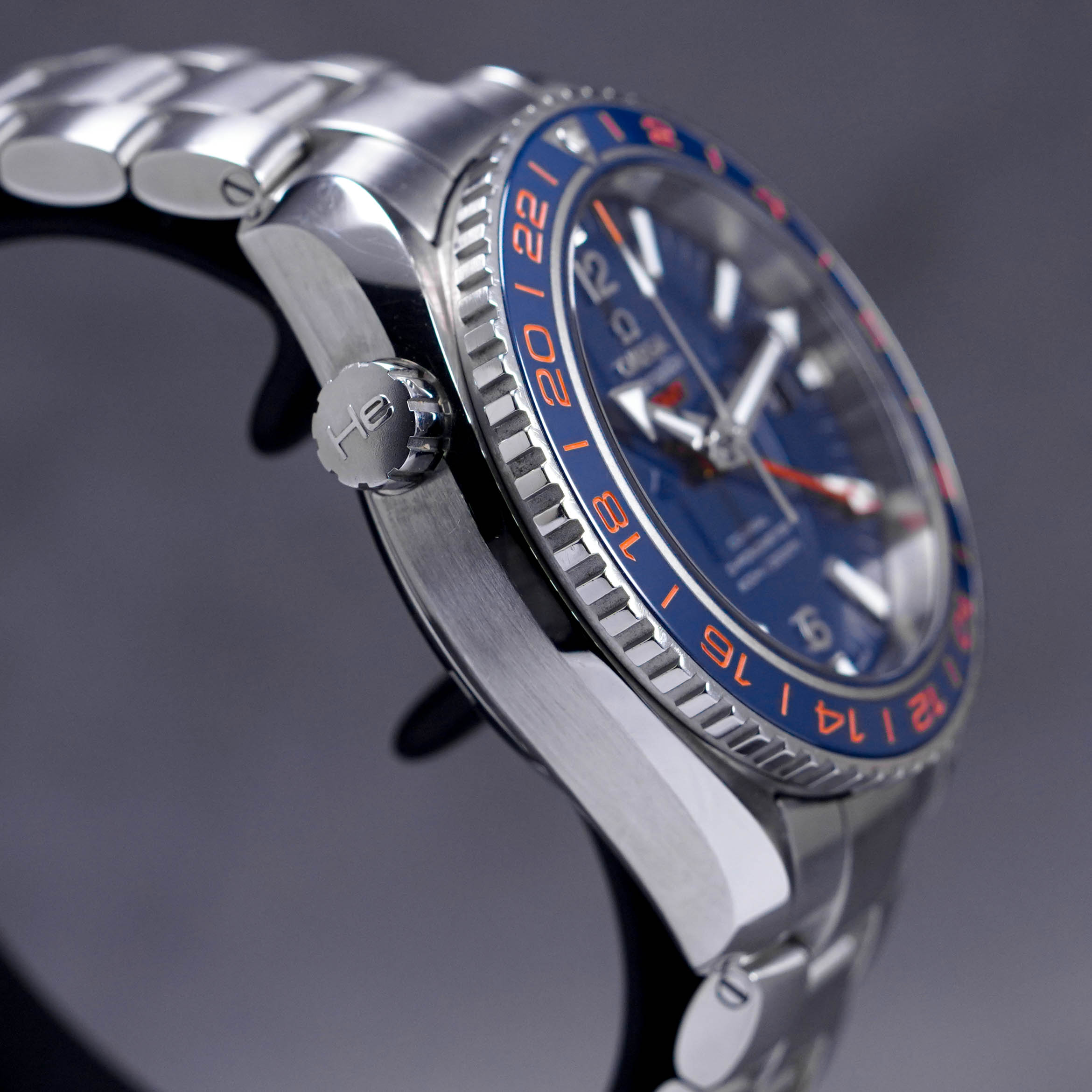 SEAMASTER PLANET OCEAN GMT BLUE DIAL (2016)