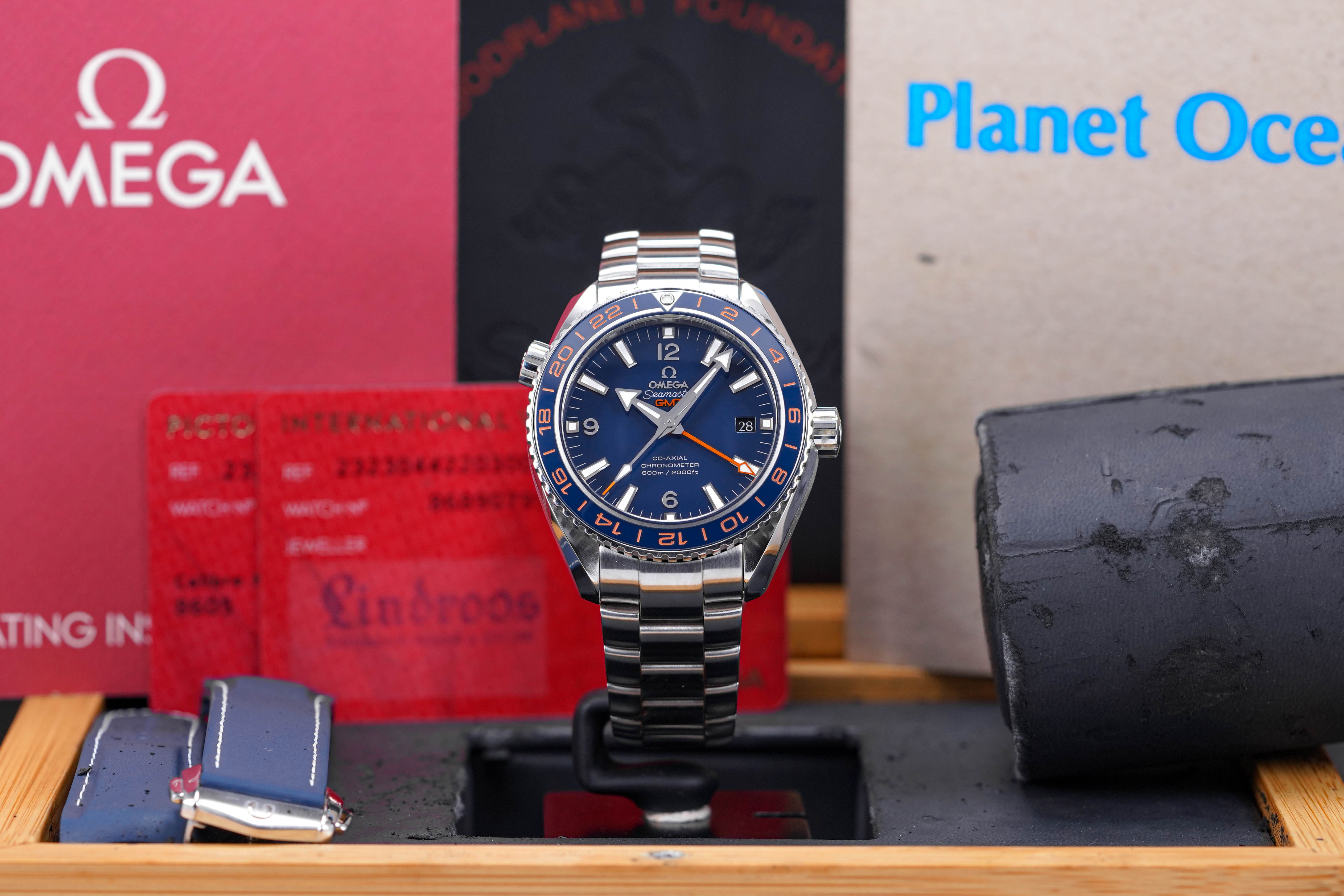 SEAMASTER PLANET OCEAN GMT BLUE DIAL (2016)