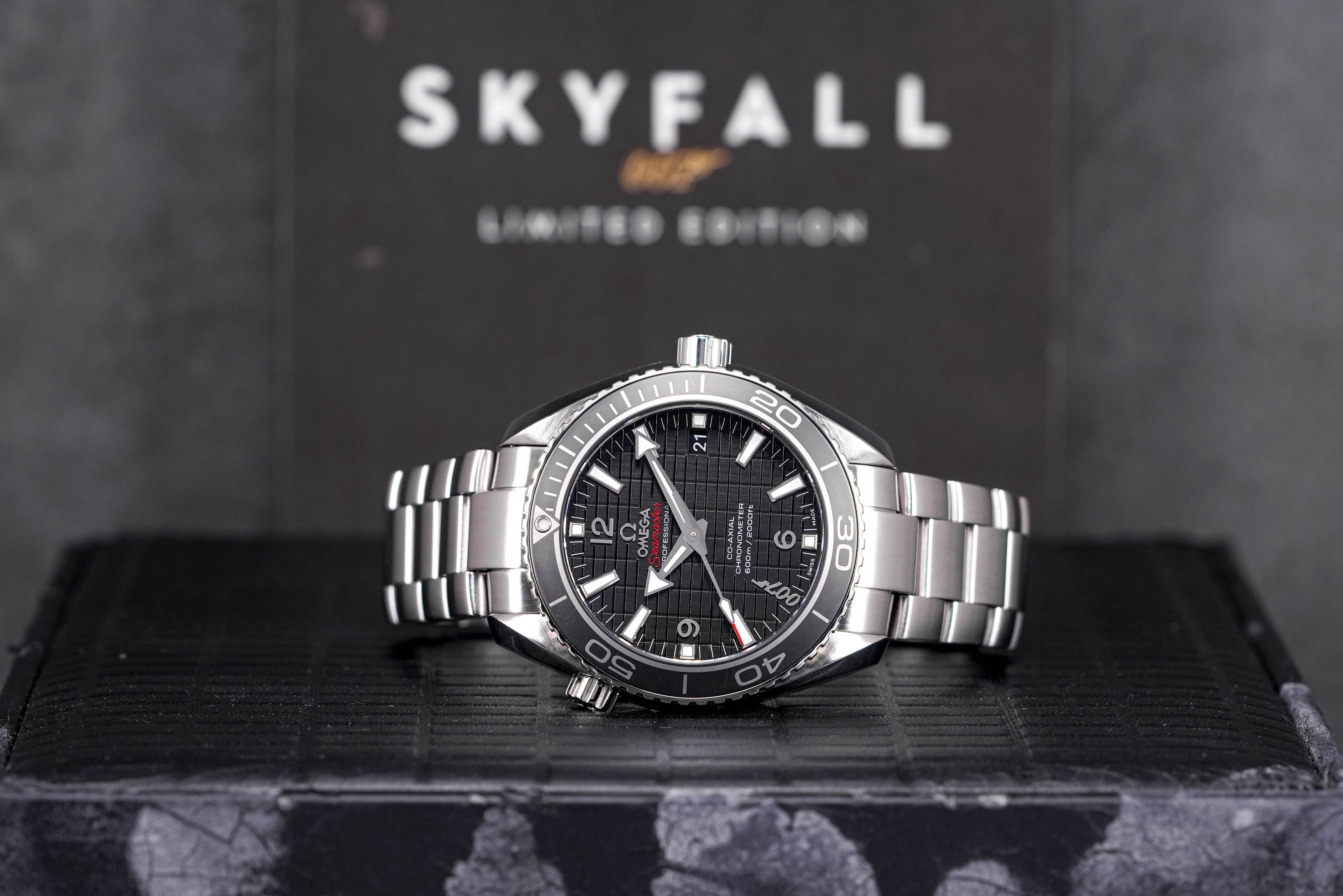 SEAMASTER PLANET OCEAN 'SKYFALL' (2013)