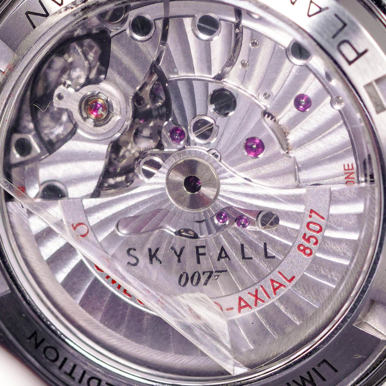 SEAMASTER PLANET OCEAN 'SKYFALL' (2013)