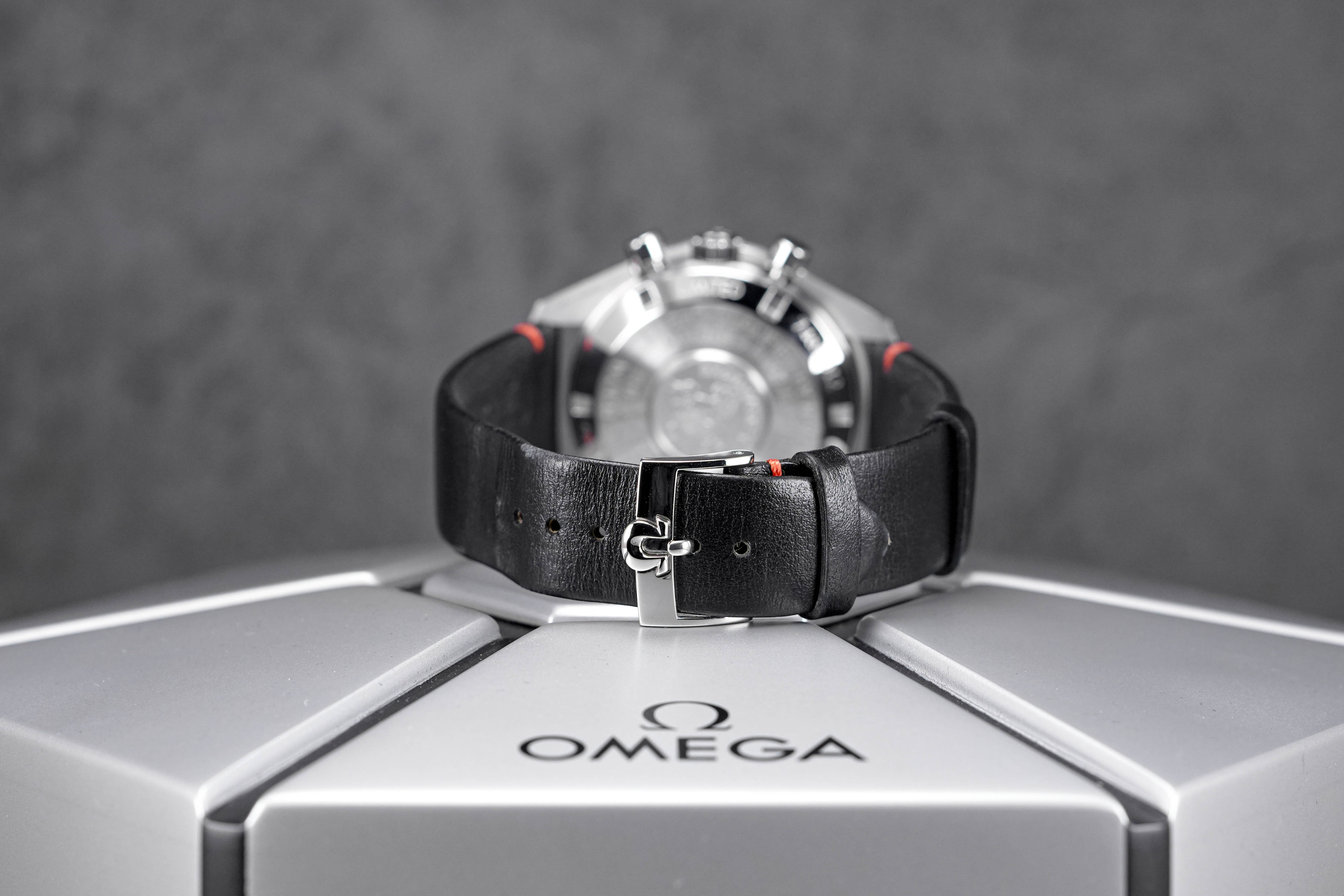 SPEEDMASTER SPEEDY TUESDAY 'ULTRAMAN' (2018)