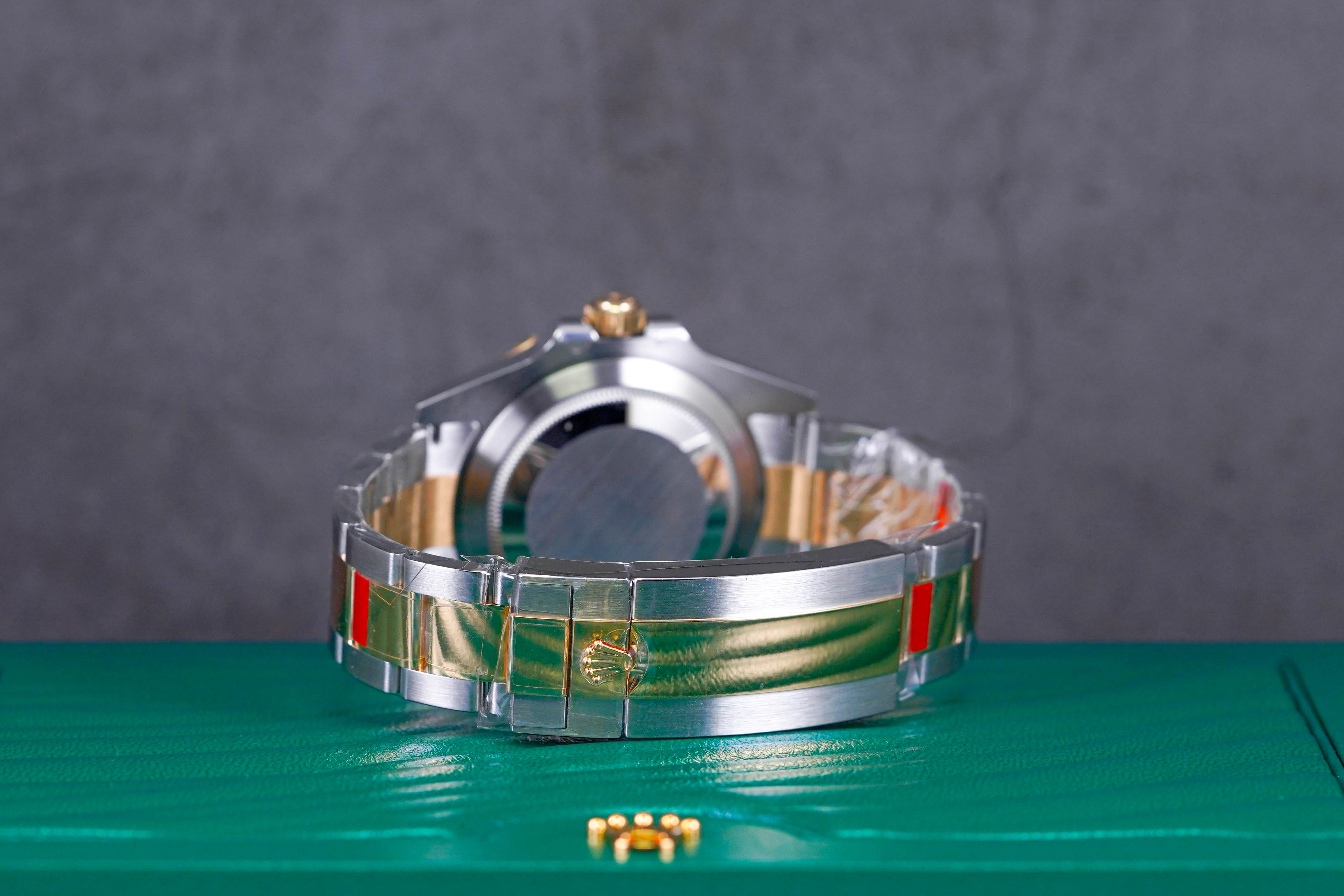 SUBMARINER DATE 41MM TWOTONE YELLOWGOLD BLACK DIAL (2022)
