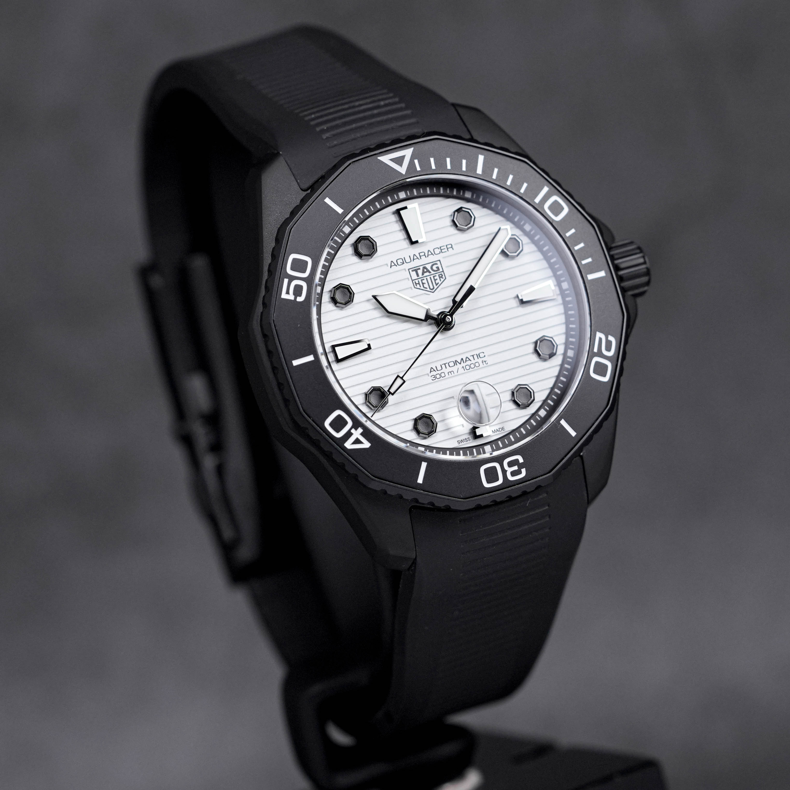 AQUARACER 300M CALIBRE 5 CERAMIC WHITE DIAL (2023)