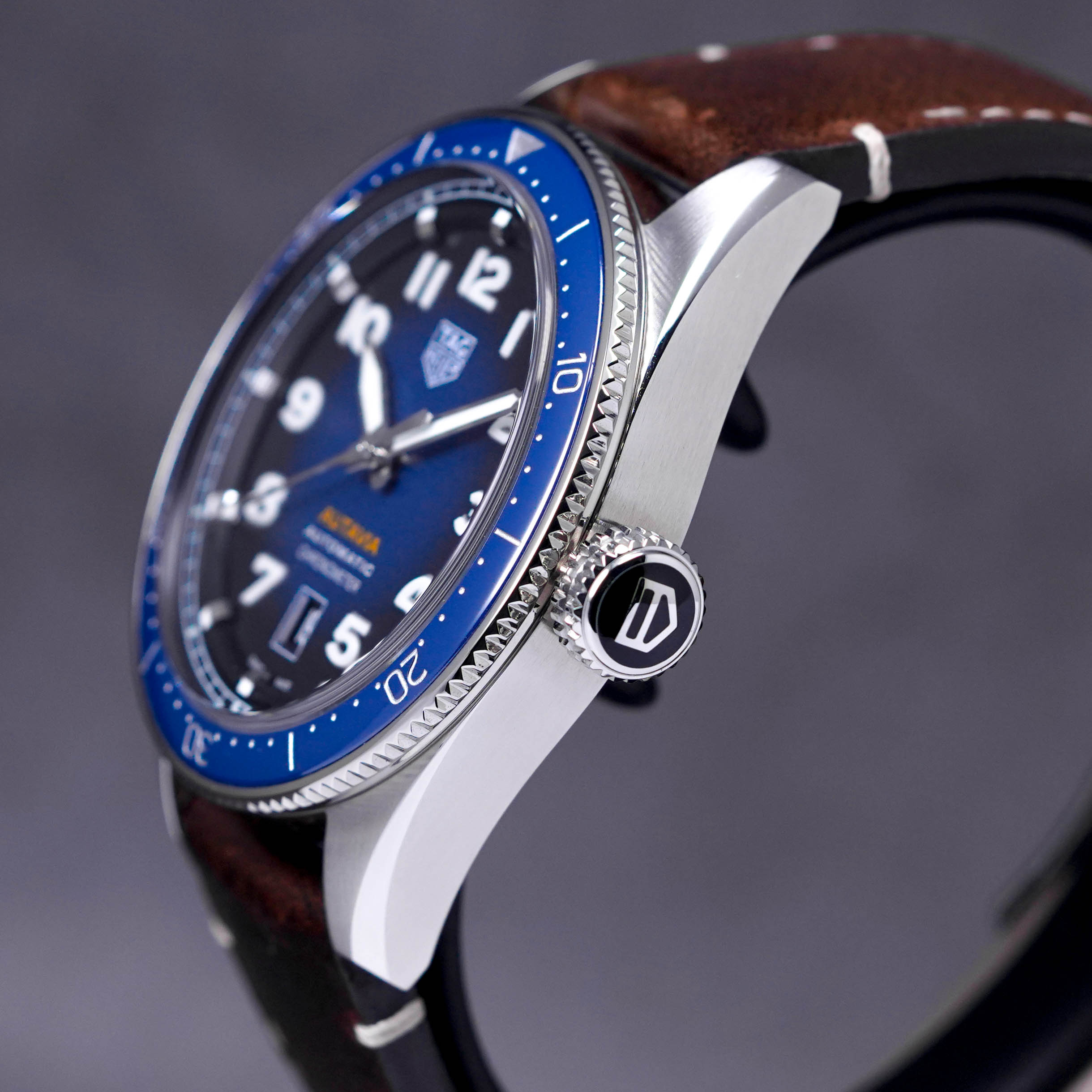 AUTOVIA CALIBRE 5 42MM BLUE DIAL (2023)