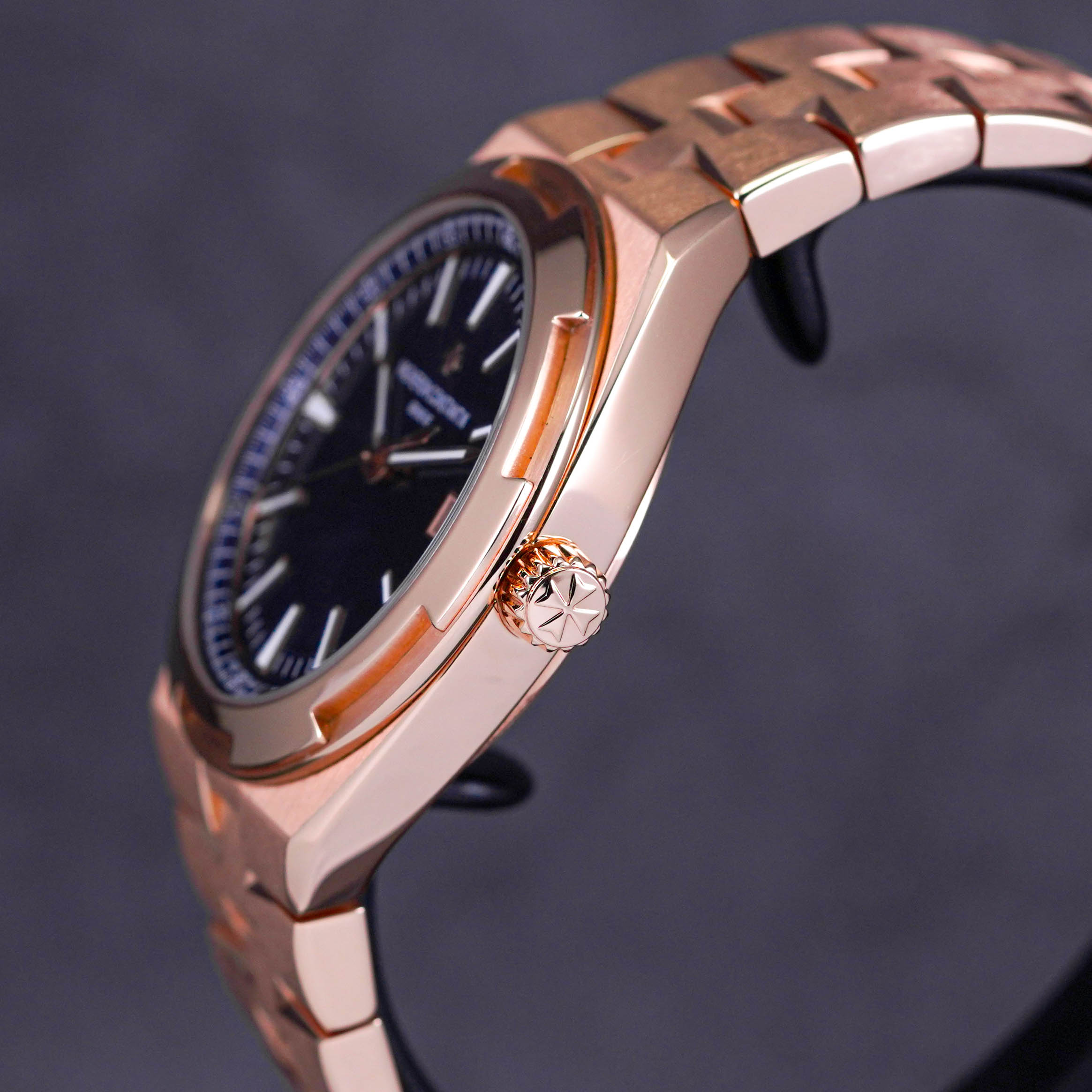 OVERSEAS ROSEGOLD BLUE DIAL (2022)