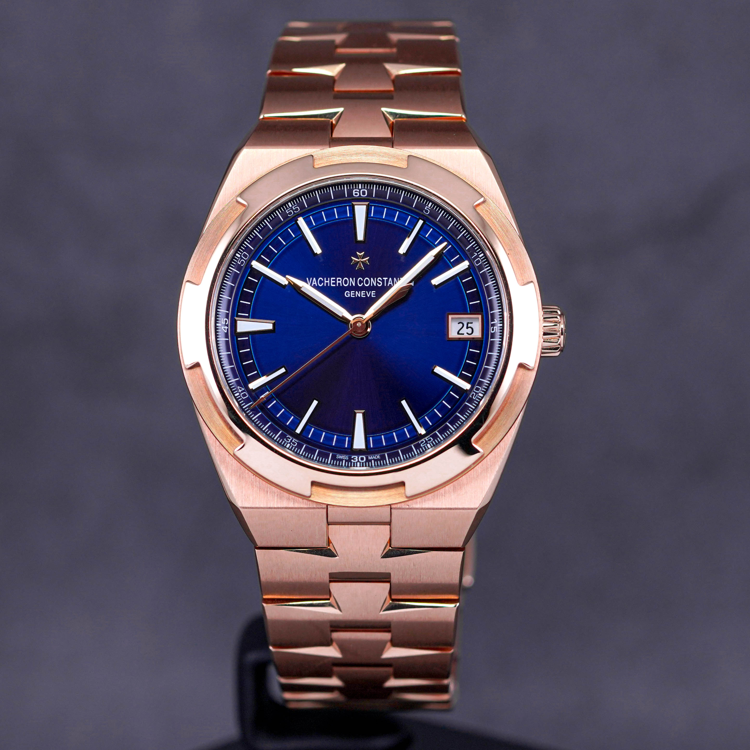 OVERSEAS ROSEGOLD BLUE DIAL (2022)