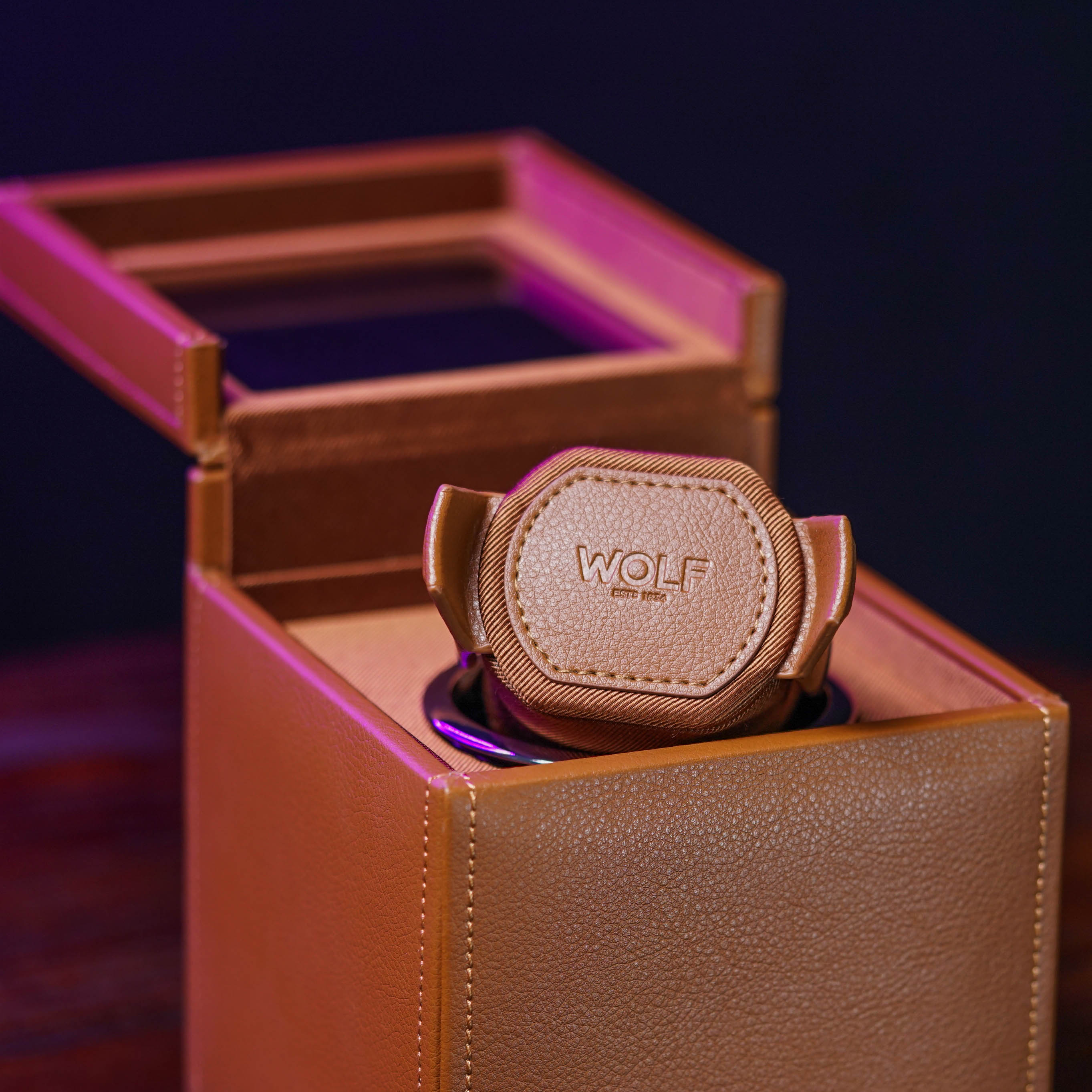 CUB SINGLE WATCH WINDER WITH COVER (COGNAC)