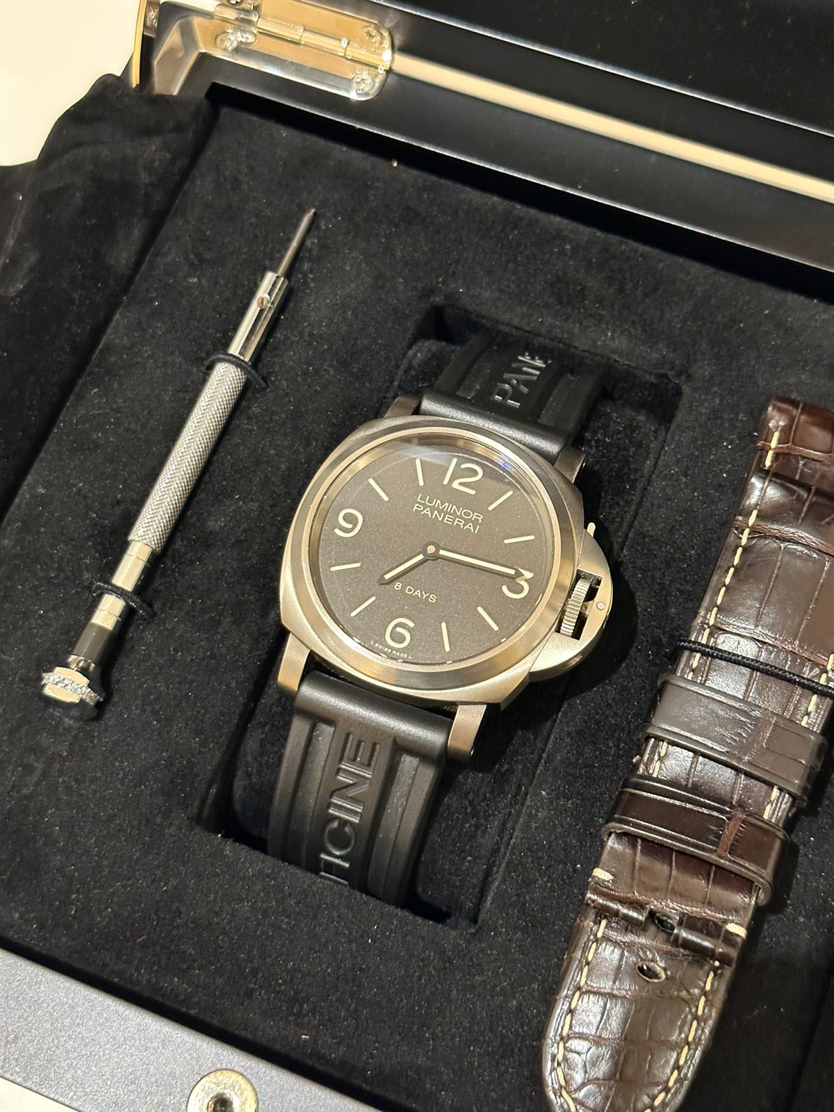 LUMINOR 44MM PAM 562 (2015)