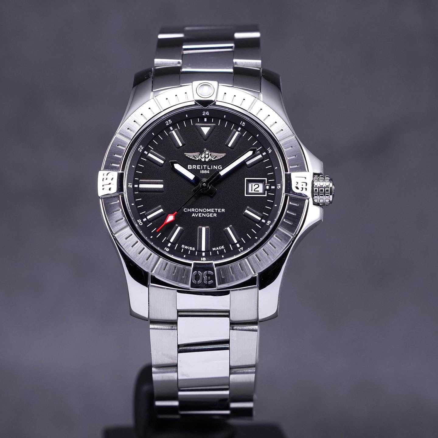 AVENGER 43MM BLACK DIAL (2020)