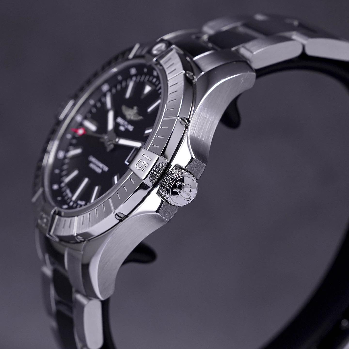 AVENGER 43MM BLACK DIAL (2020)