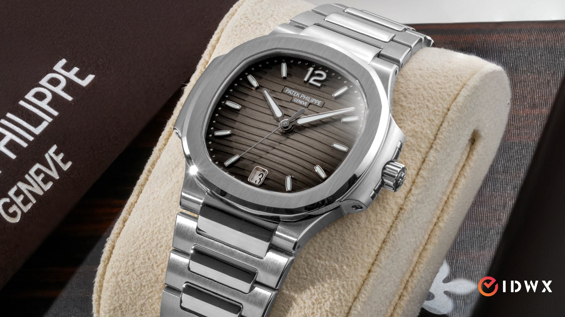 Pernah Sadar Mengapa Posisi Jarum Jam 10:10 Sering Muncul di Iklan Jam Tangan Mewah? Ternyata Ini Alasannya!