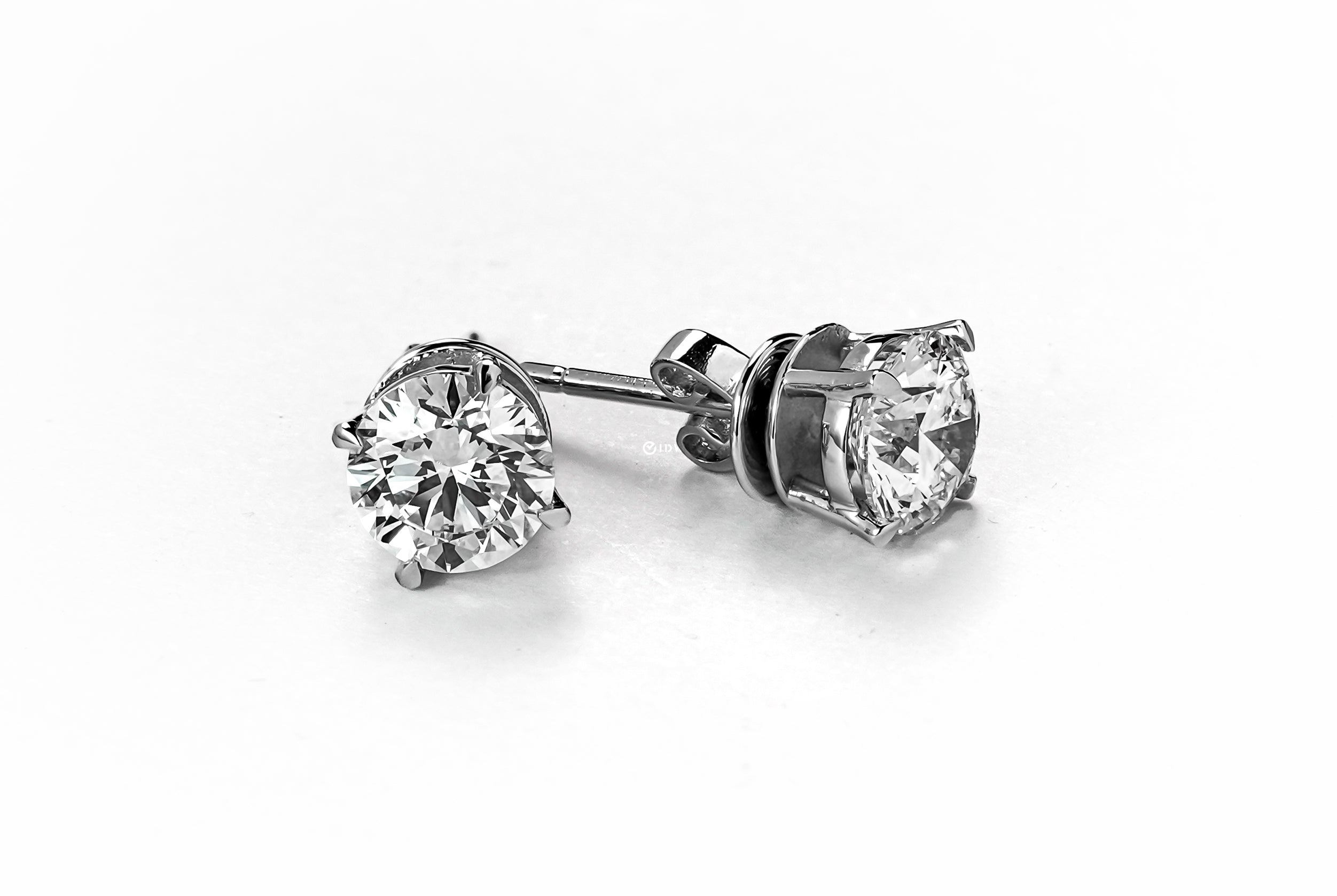 1CT ROUND BRILLIANT STUD EARRINGS