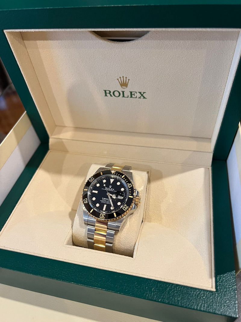 SUBMARINER DATE 41MM TWOTONE YELLOWGOLD BLACK DIAL (2023)