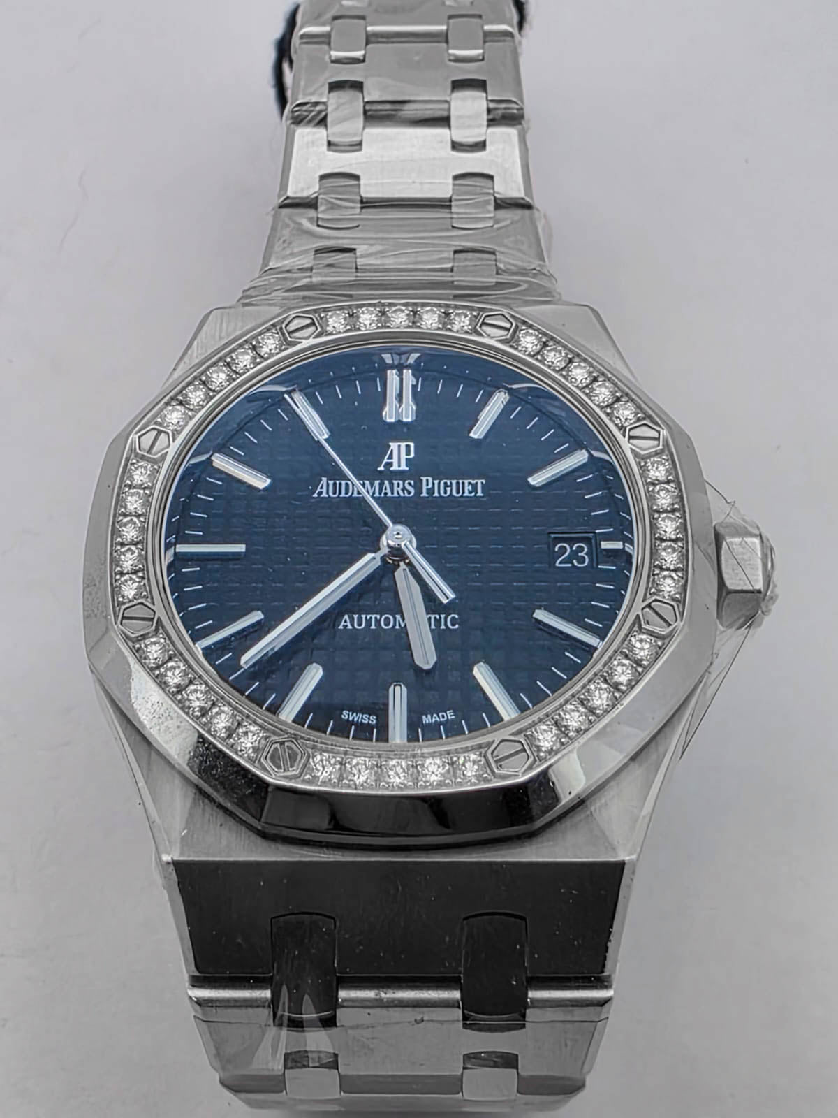 ROYAL OAK 37MM 15451 BLACK DIAL DIAMOND BEZEL (2024)