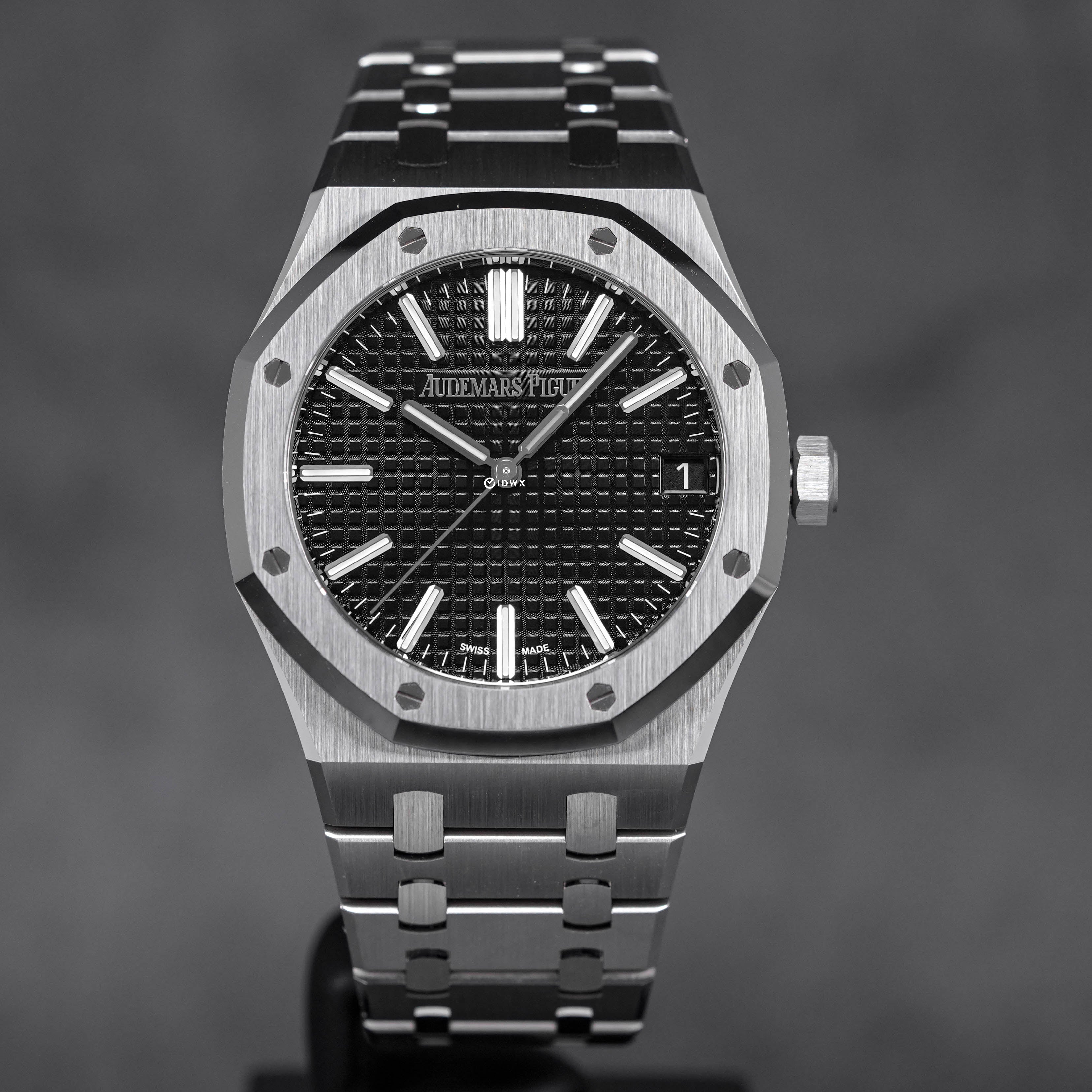 AUDEMARS PIGUET ROYAL OAK 41MM 15510 BLACK DIAL (2023) - IDWX